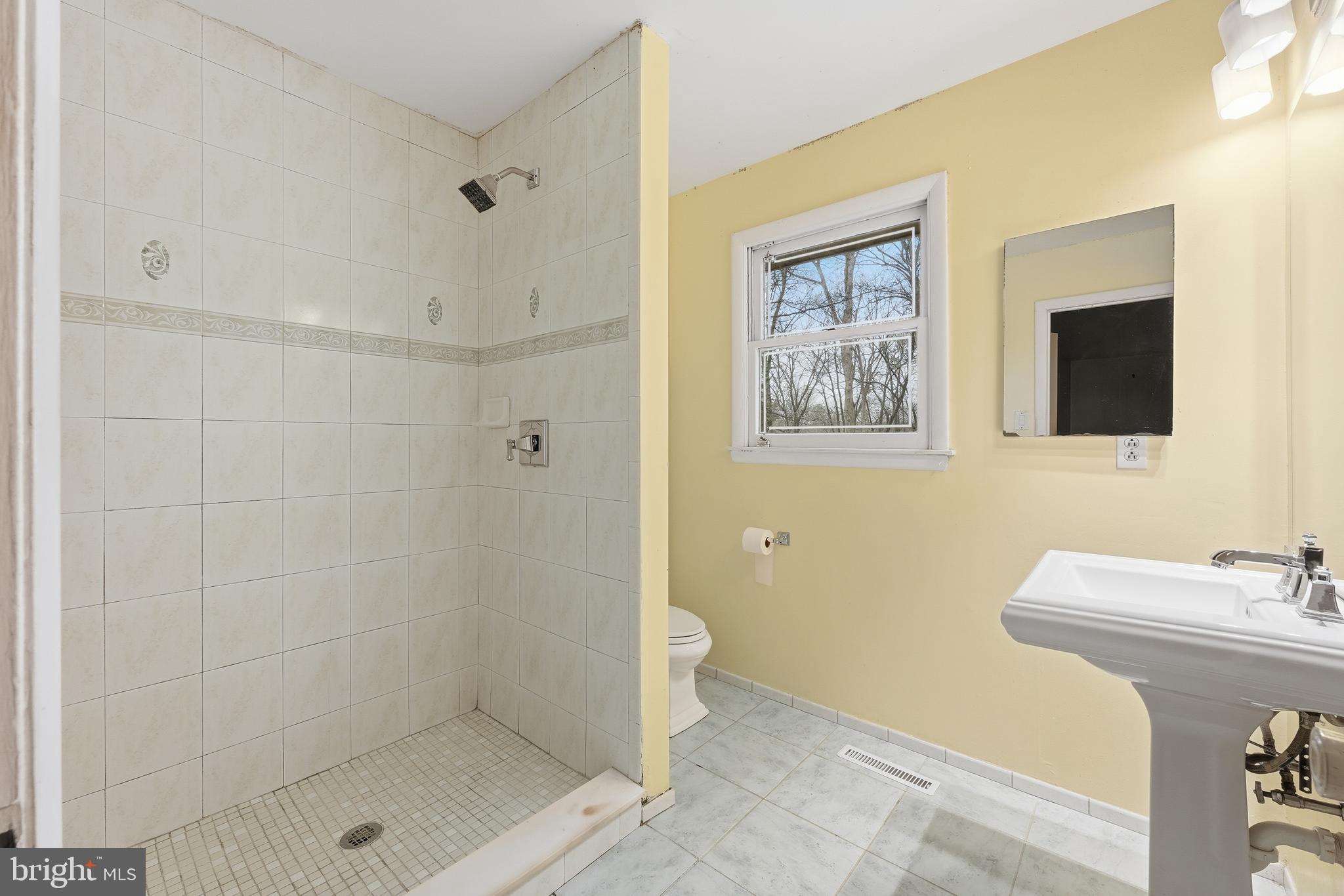 NORRIS RUN WOODS - Residential