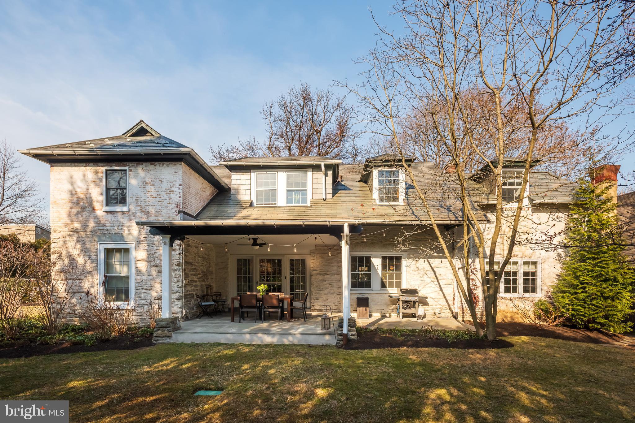 CHESTNUT HILL - Residential