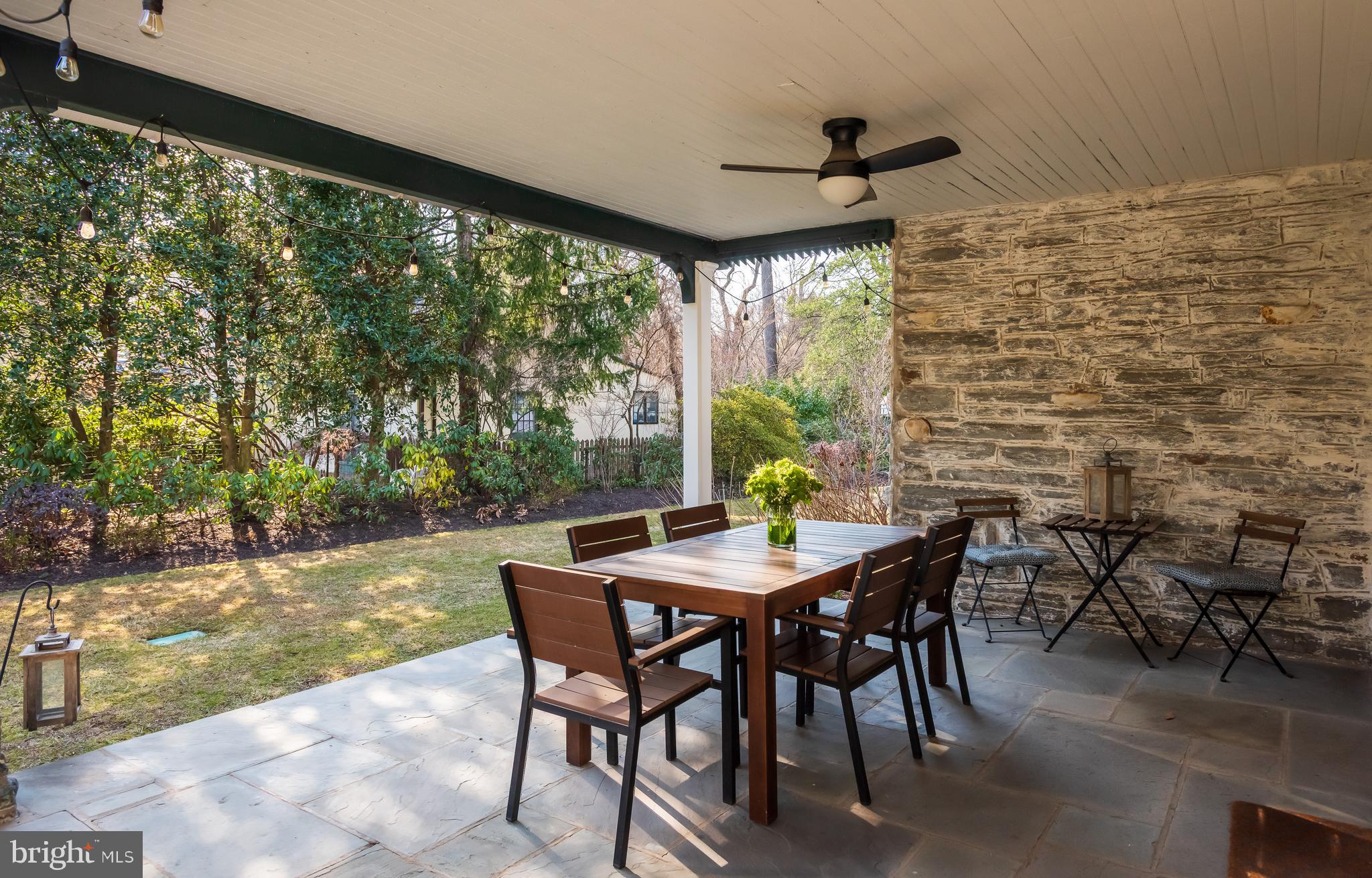 CHESTNUT HILL - Residential