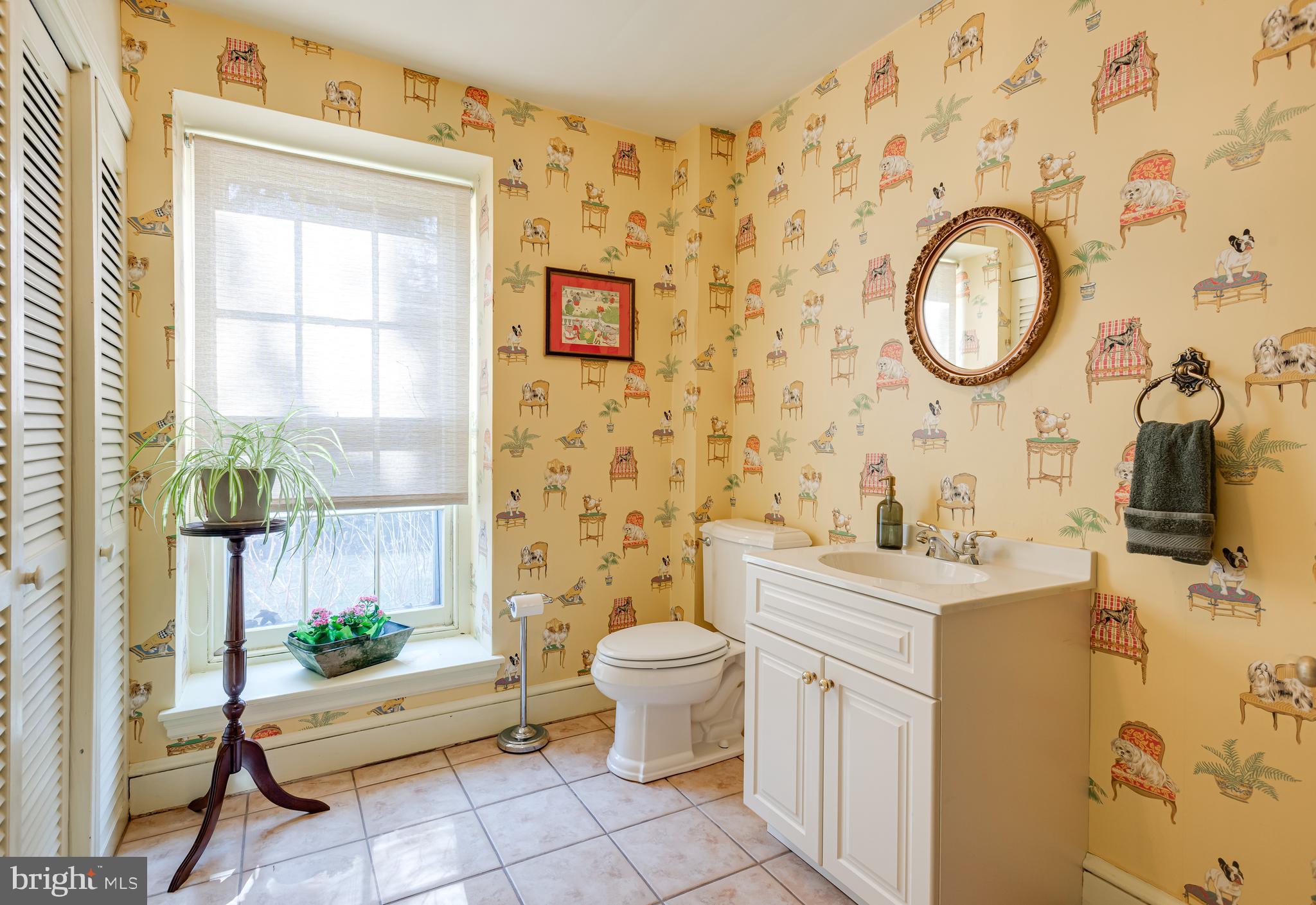 CHESTNUT HILL - Residential