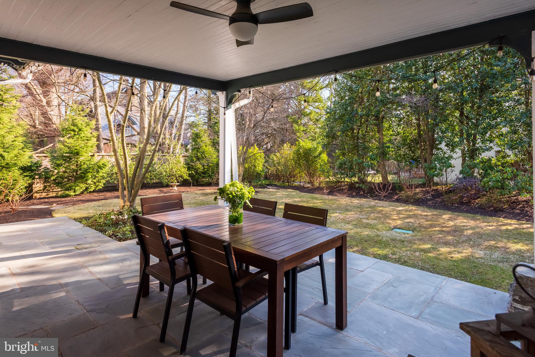 CHESTNUT HILL - Residential