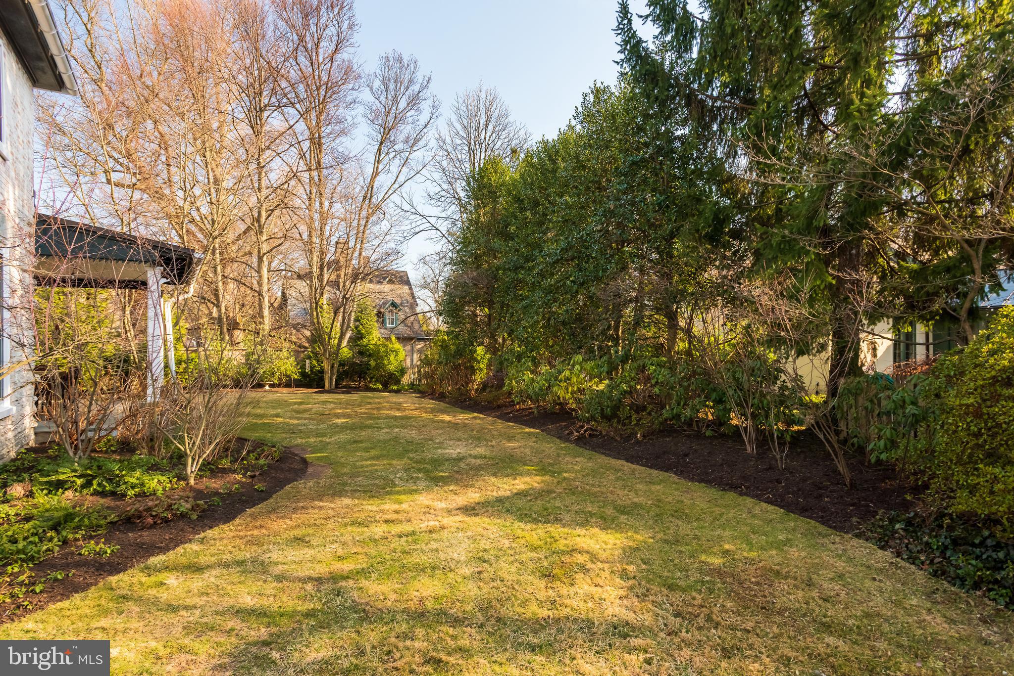 CHESTNUT HILL - Residential