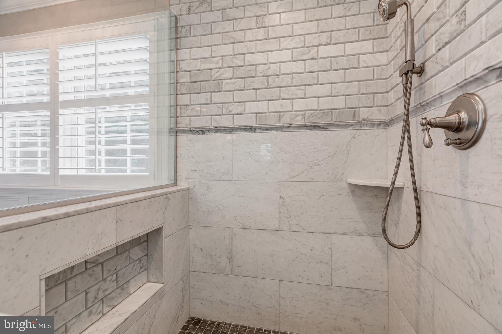 AYRLAWN - Residential