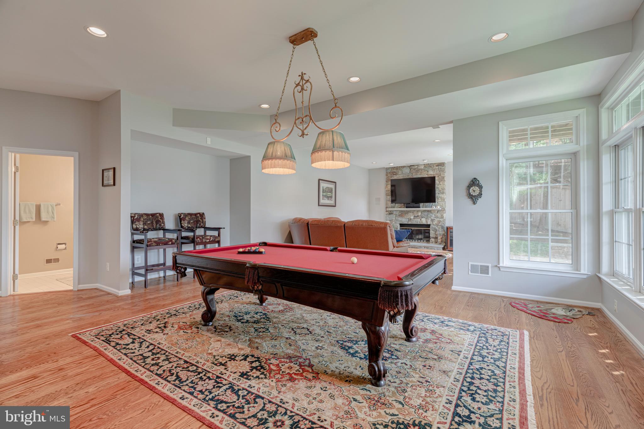 AYRLAWN - Residential