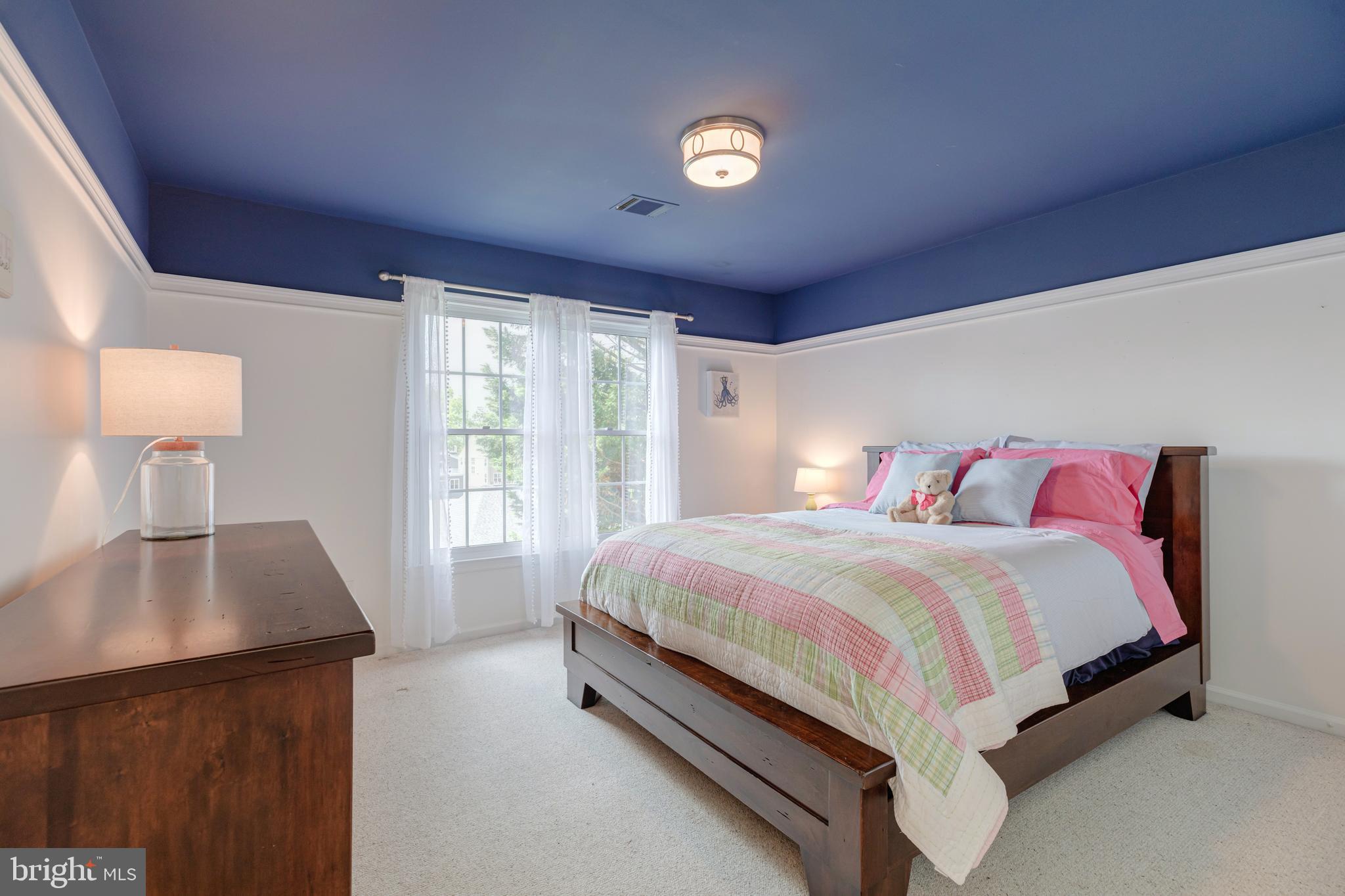 AYRLAWN - Residential