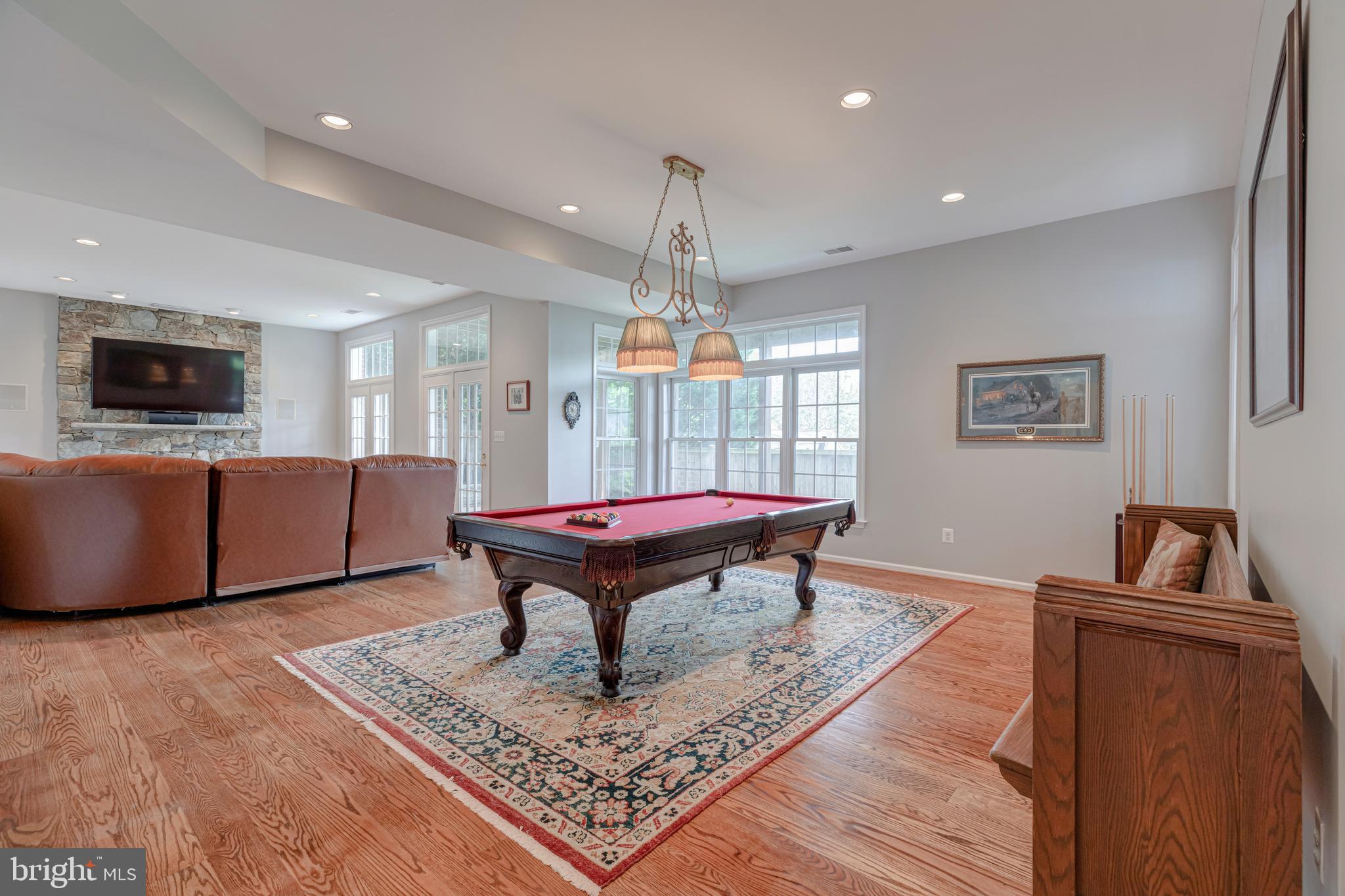 AYRLAWN - Residential