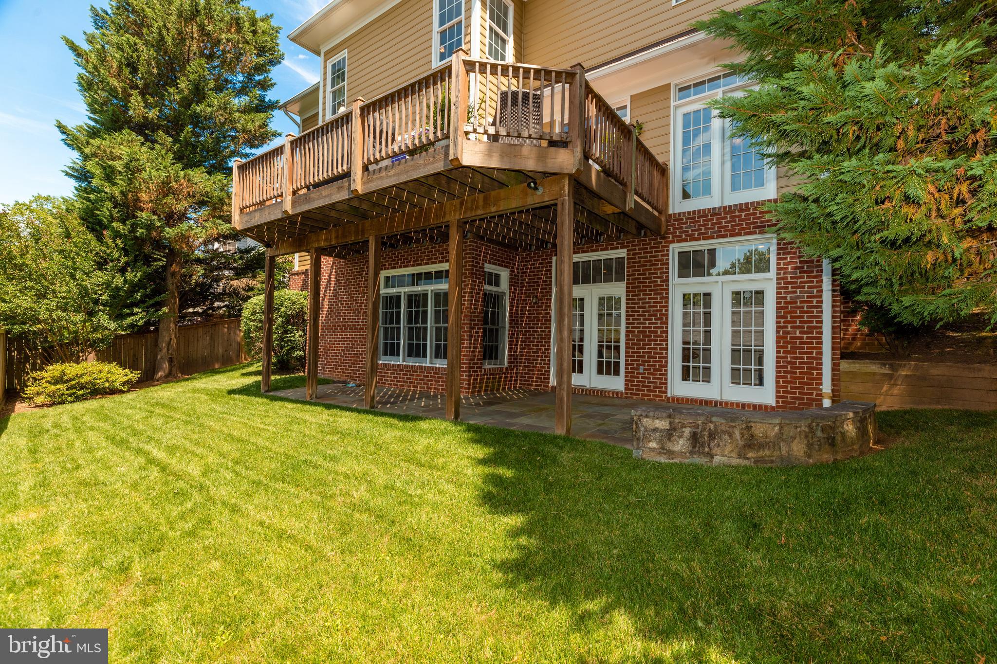 AYRLAWN - Residential