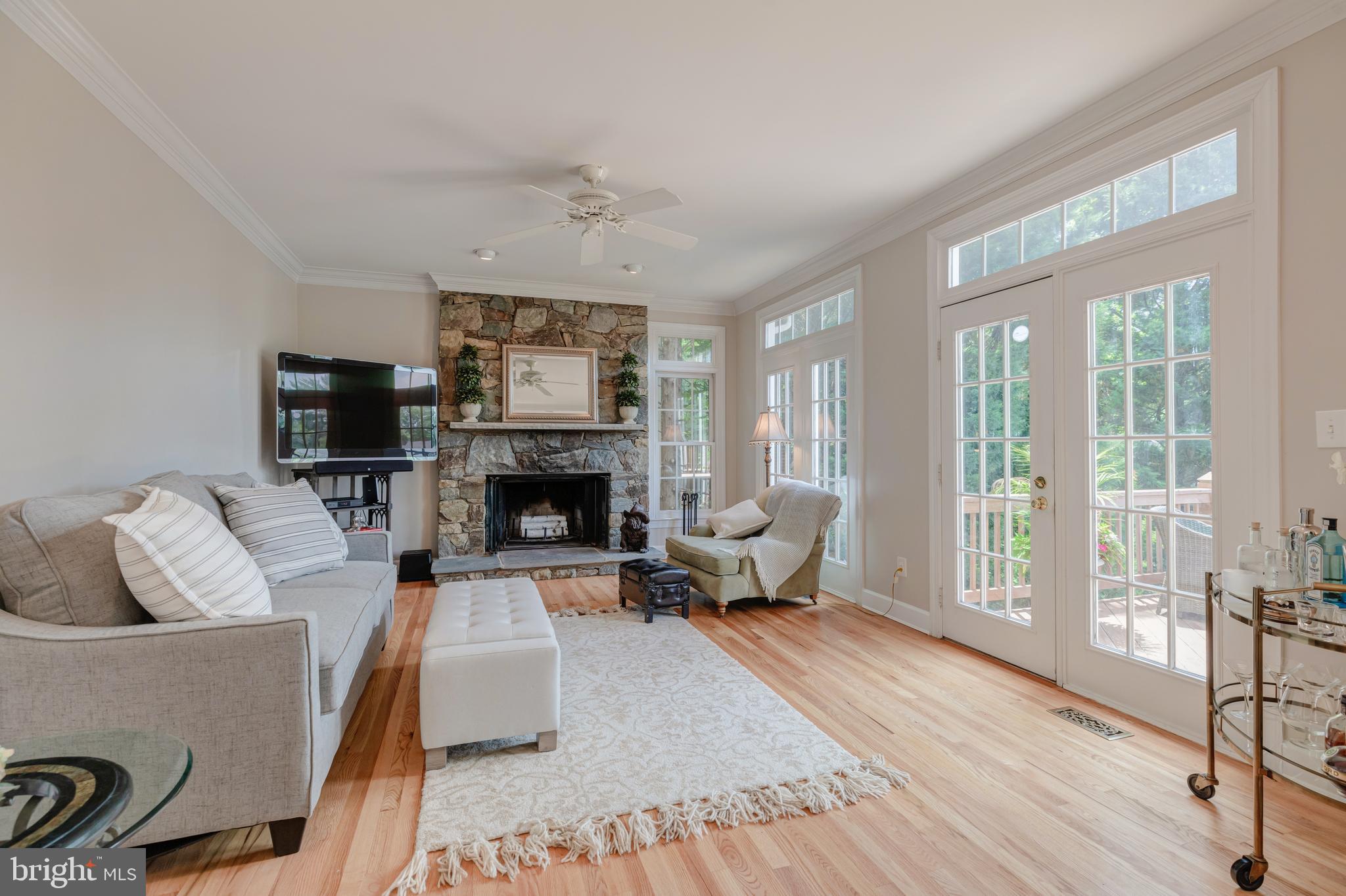 AYRLAWN - Residential