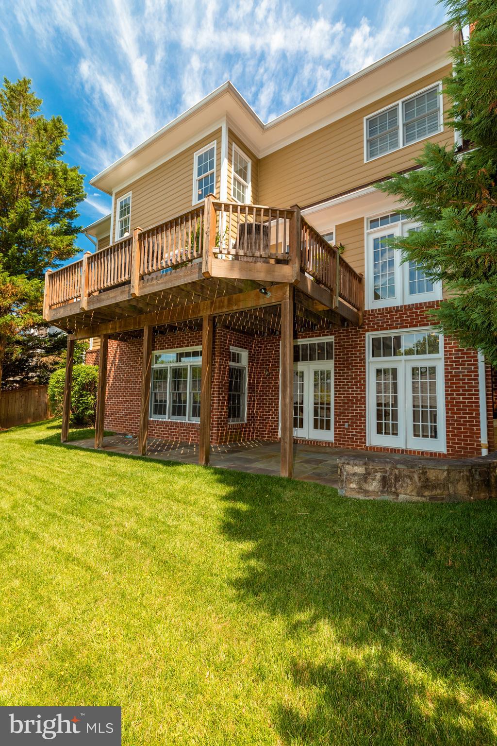 AYRLAWN - Residential