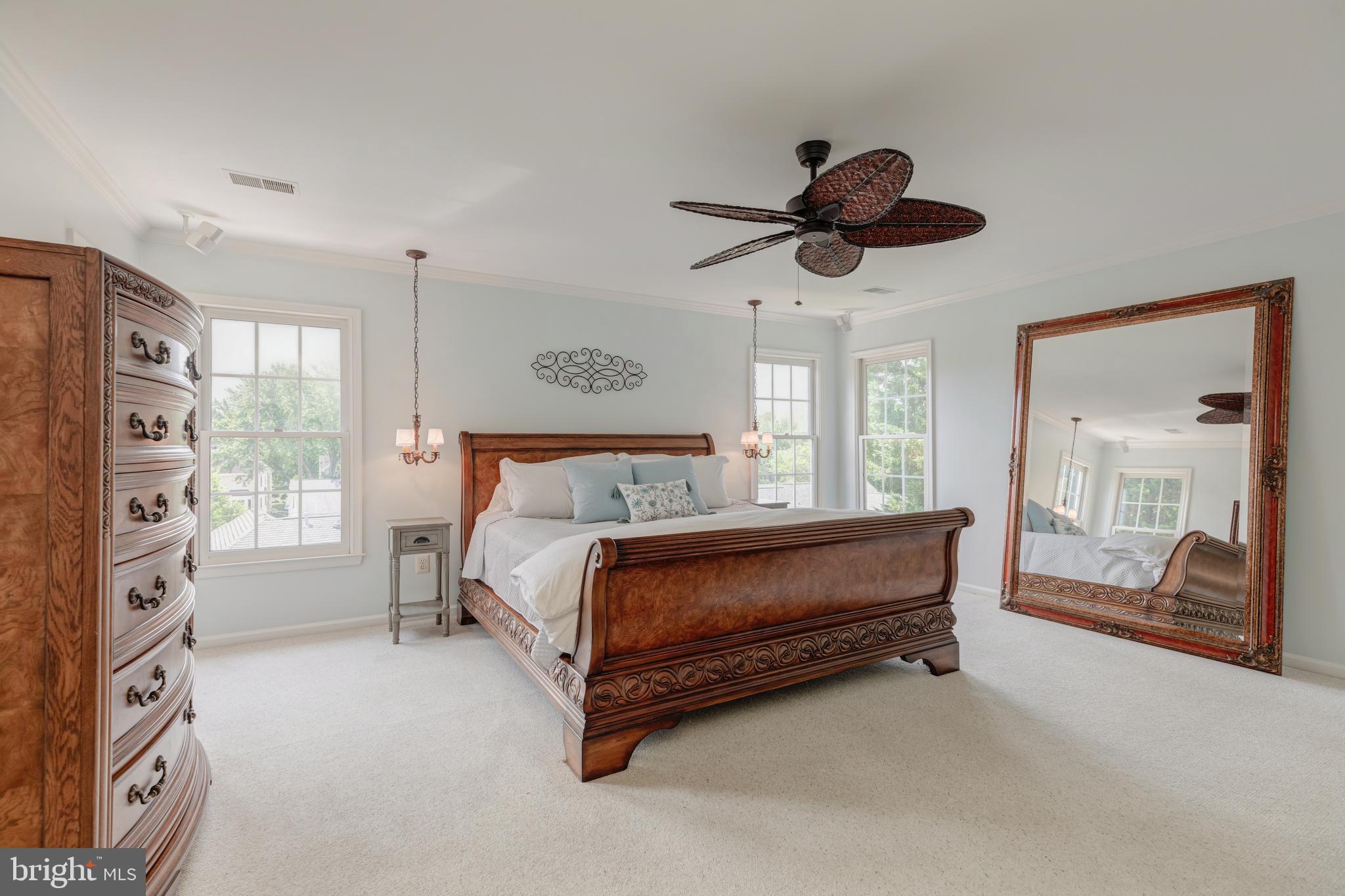 AYRLAWN - Residential