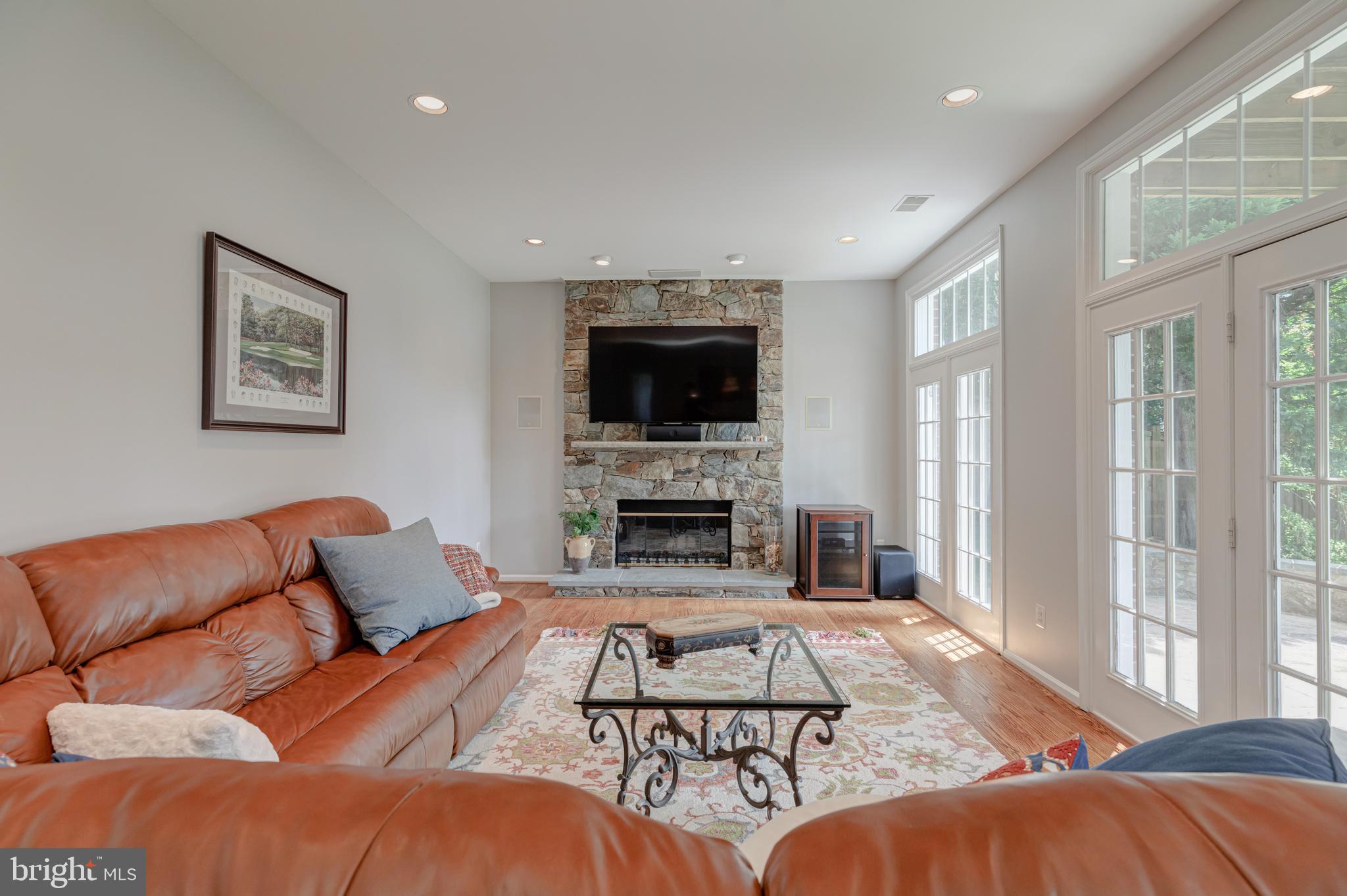 AYRLAWN - Residential