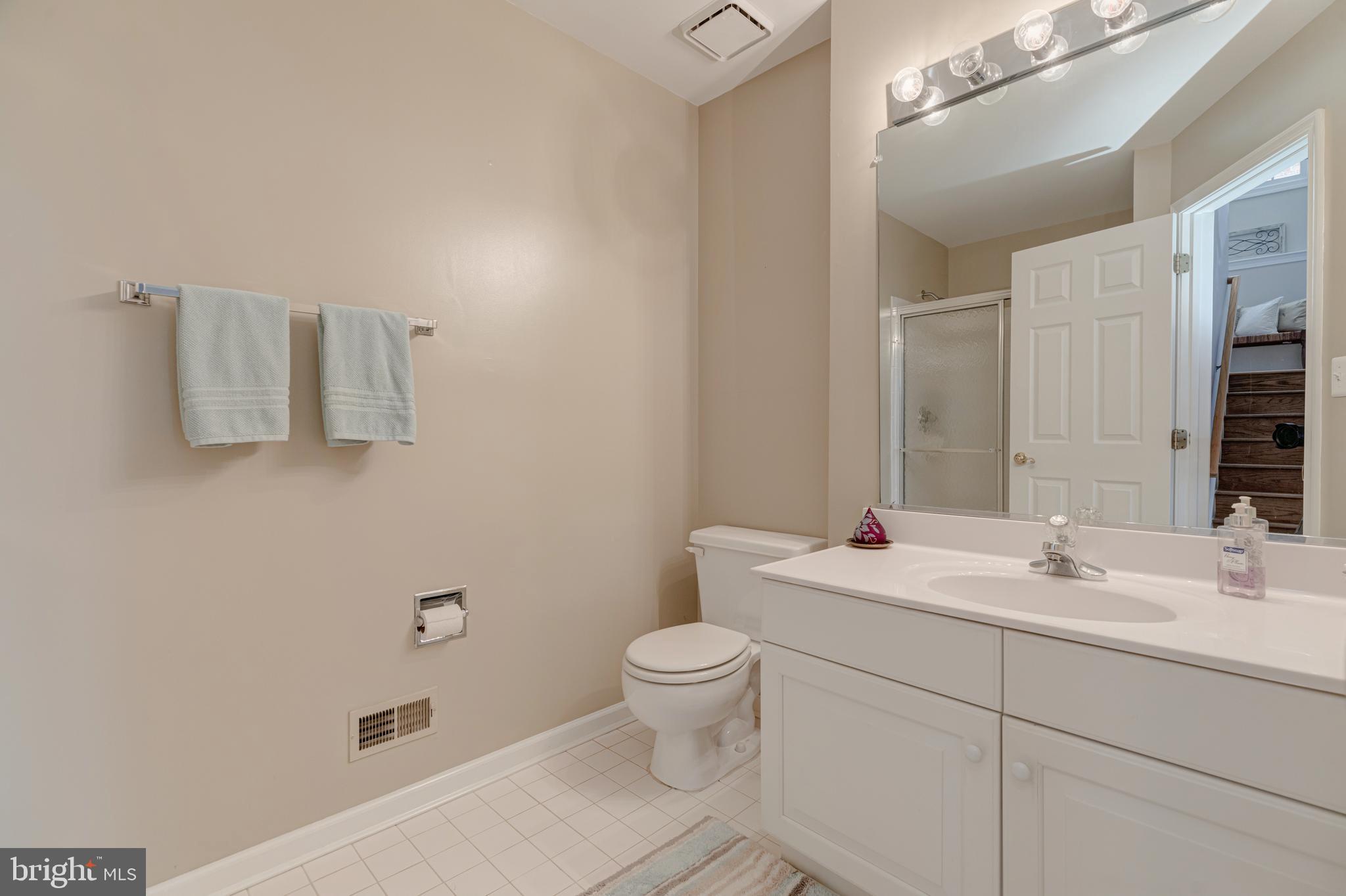 AYRLAWN - Residential