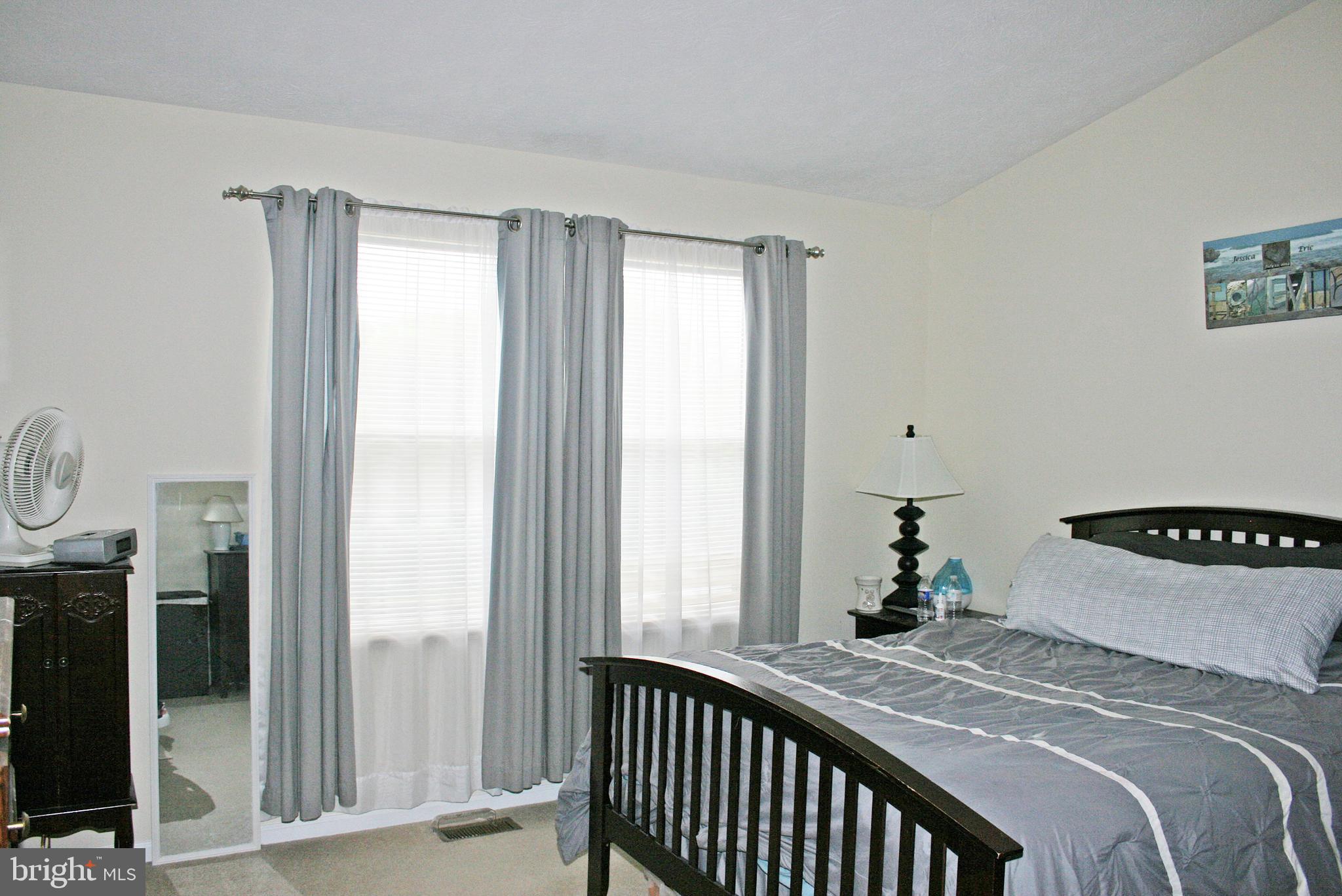 GUNNERS LAKE VILLAGE - Residential Lease