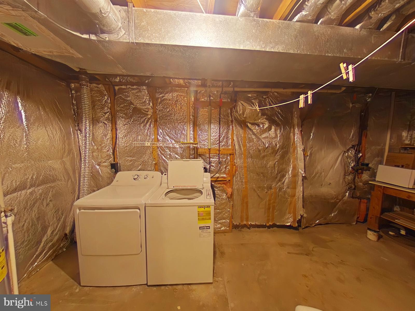 GUNNERS LAKE VILLAGE - Residential Lease