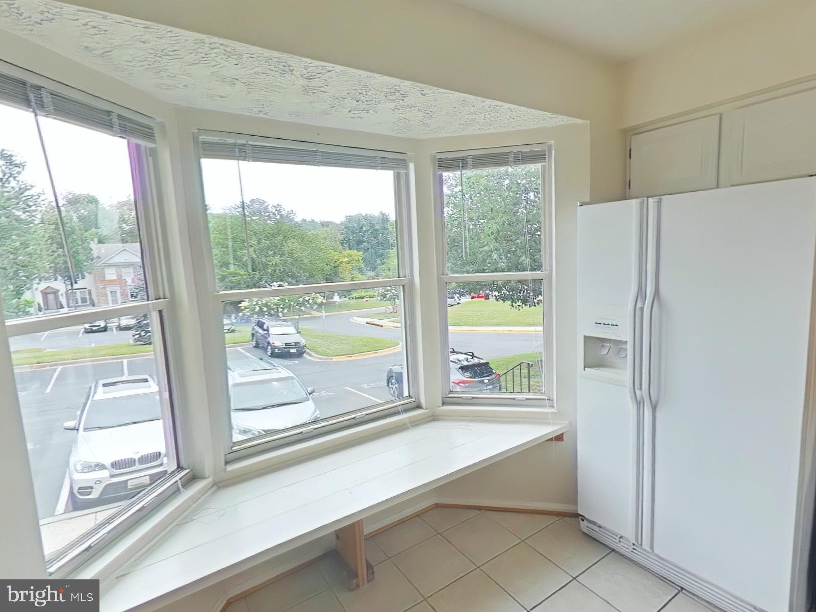 GUNNERS LAKE VILLAGE - Residential Lease