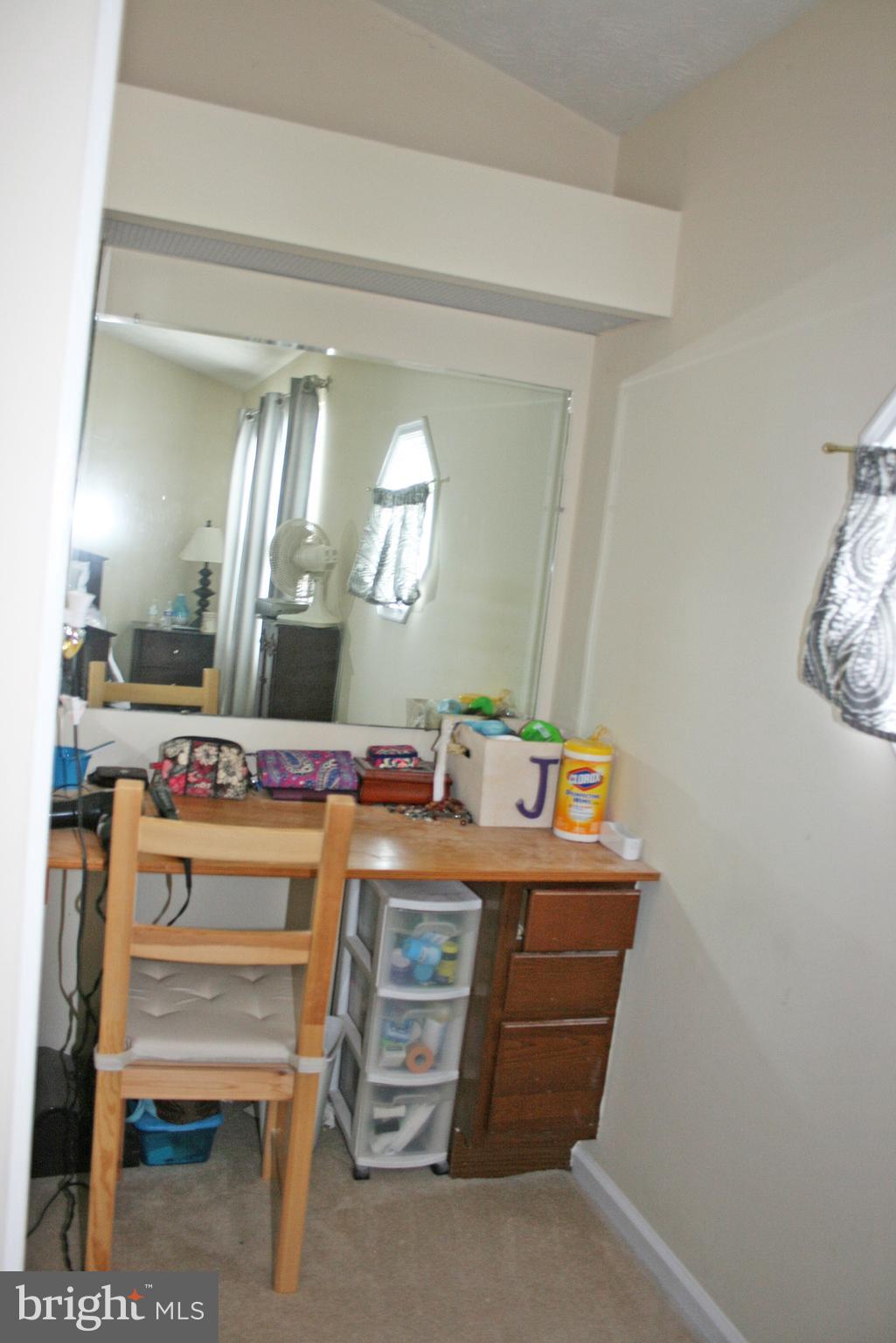 GUNNERS LAKE VILLAGE - Residential Lease