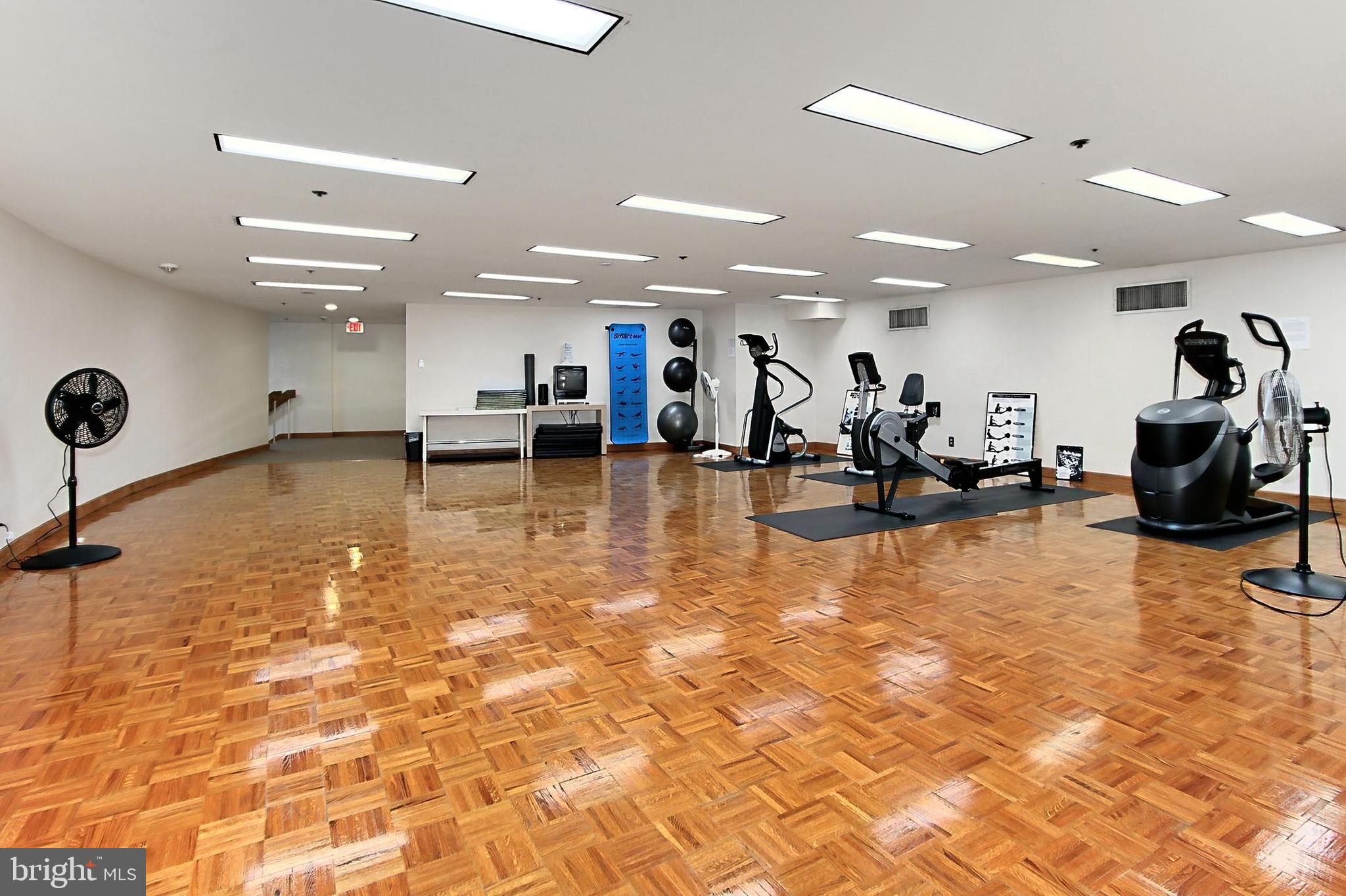 CRYSTAL GATEWAY - Residential