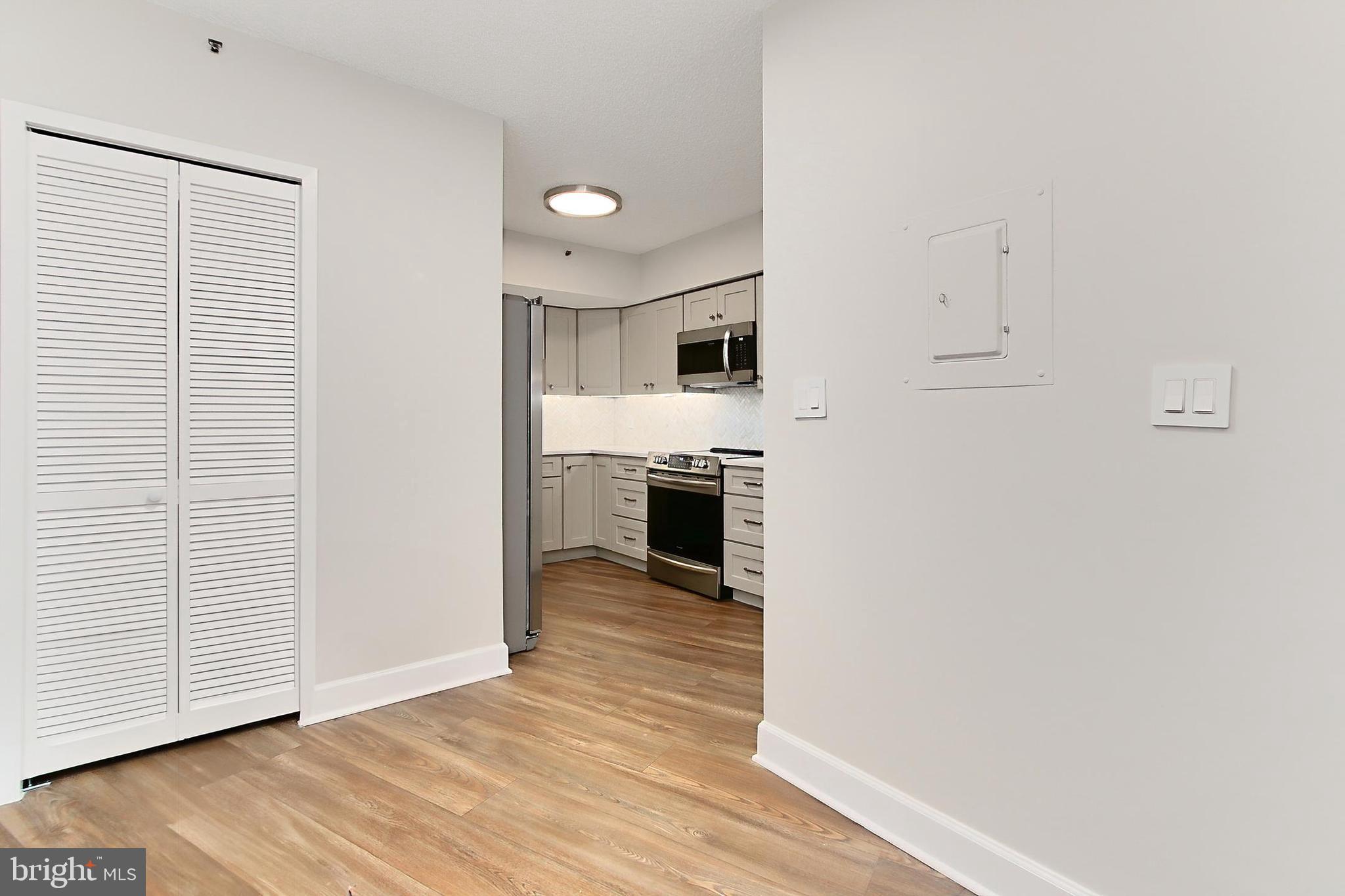 CRYSTAL GATEWAY - Residential