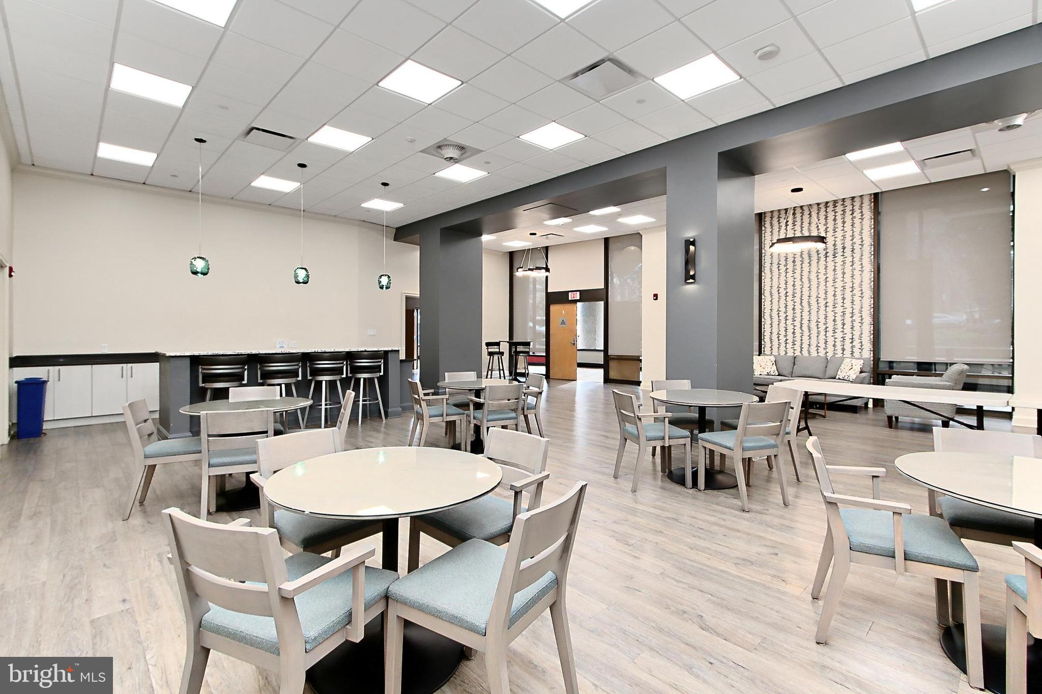 CRYSTAL GATEWAY - Residential