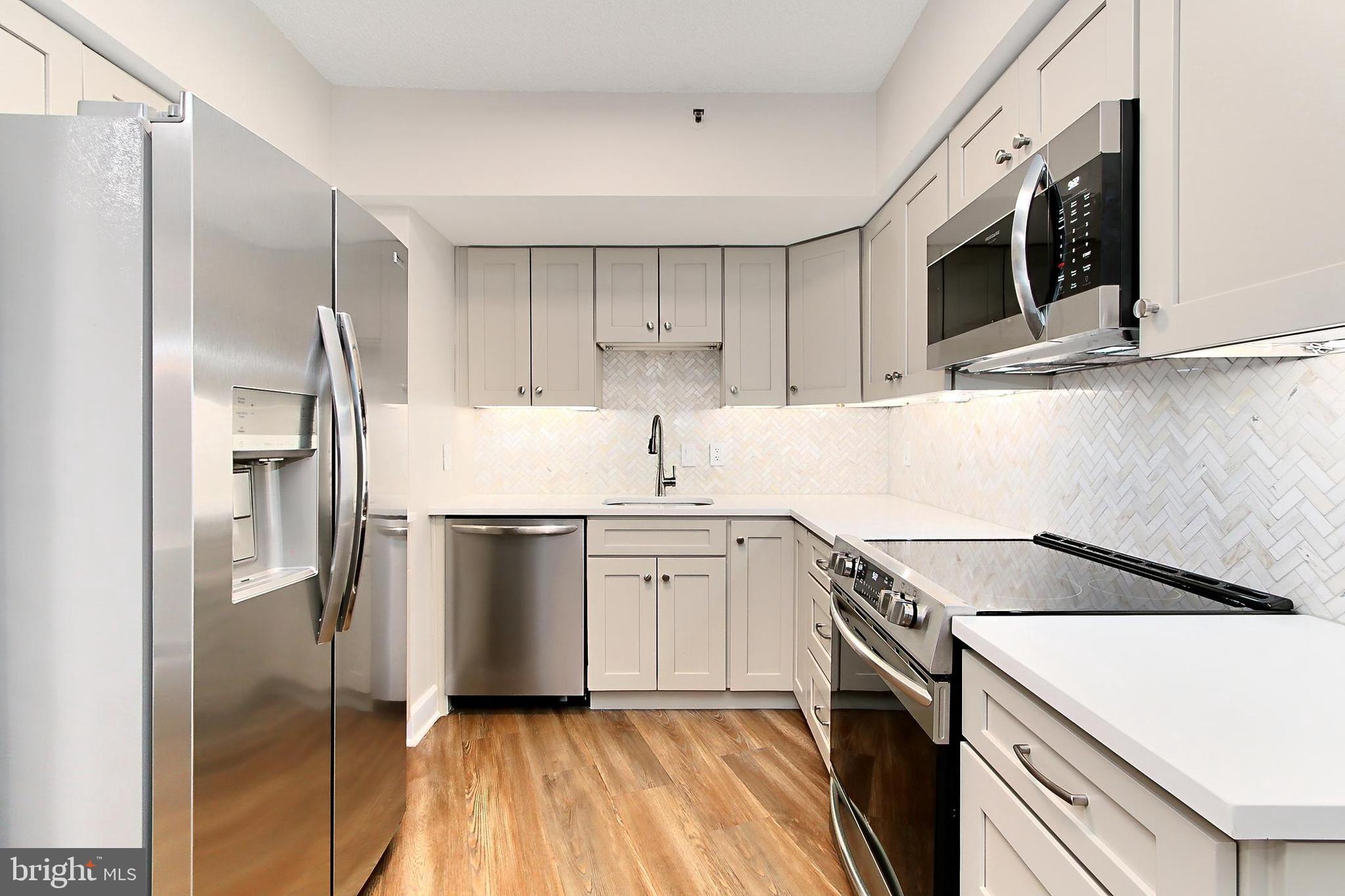 CRYSTAL GATEWAY - Residential