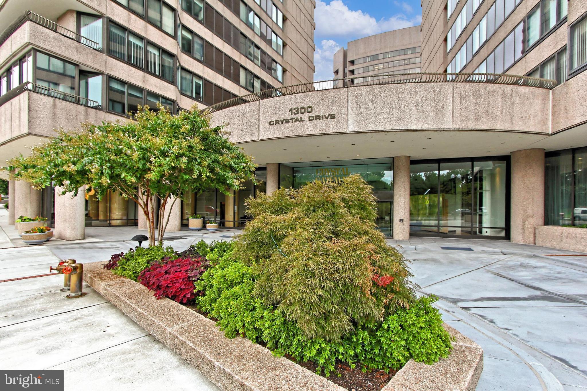 CRYSTAL GATEWAY - Residential