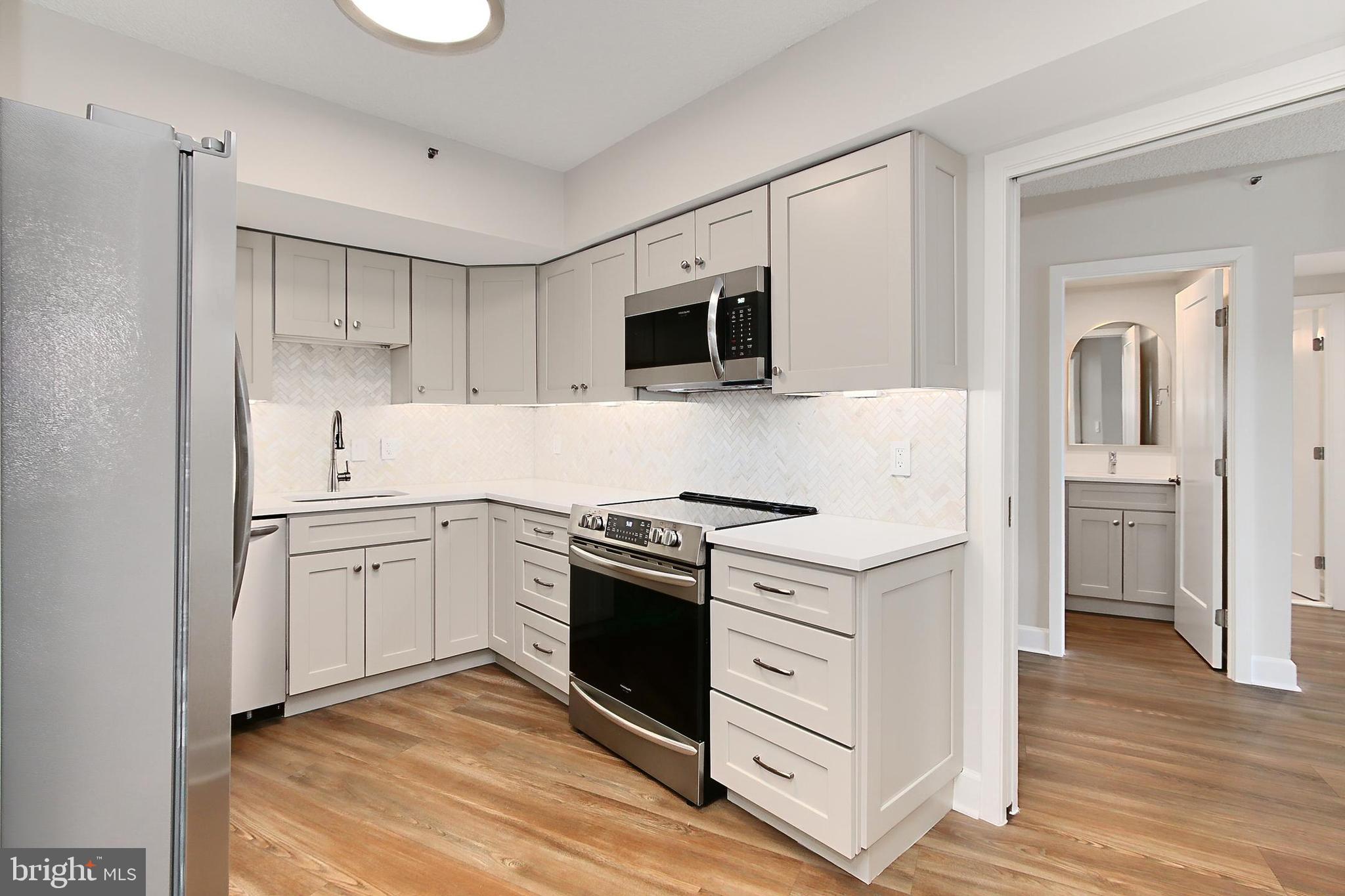 CRYSTAL GATEWAY - Residential