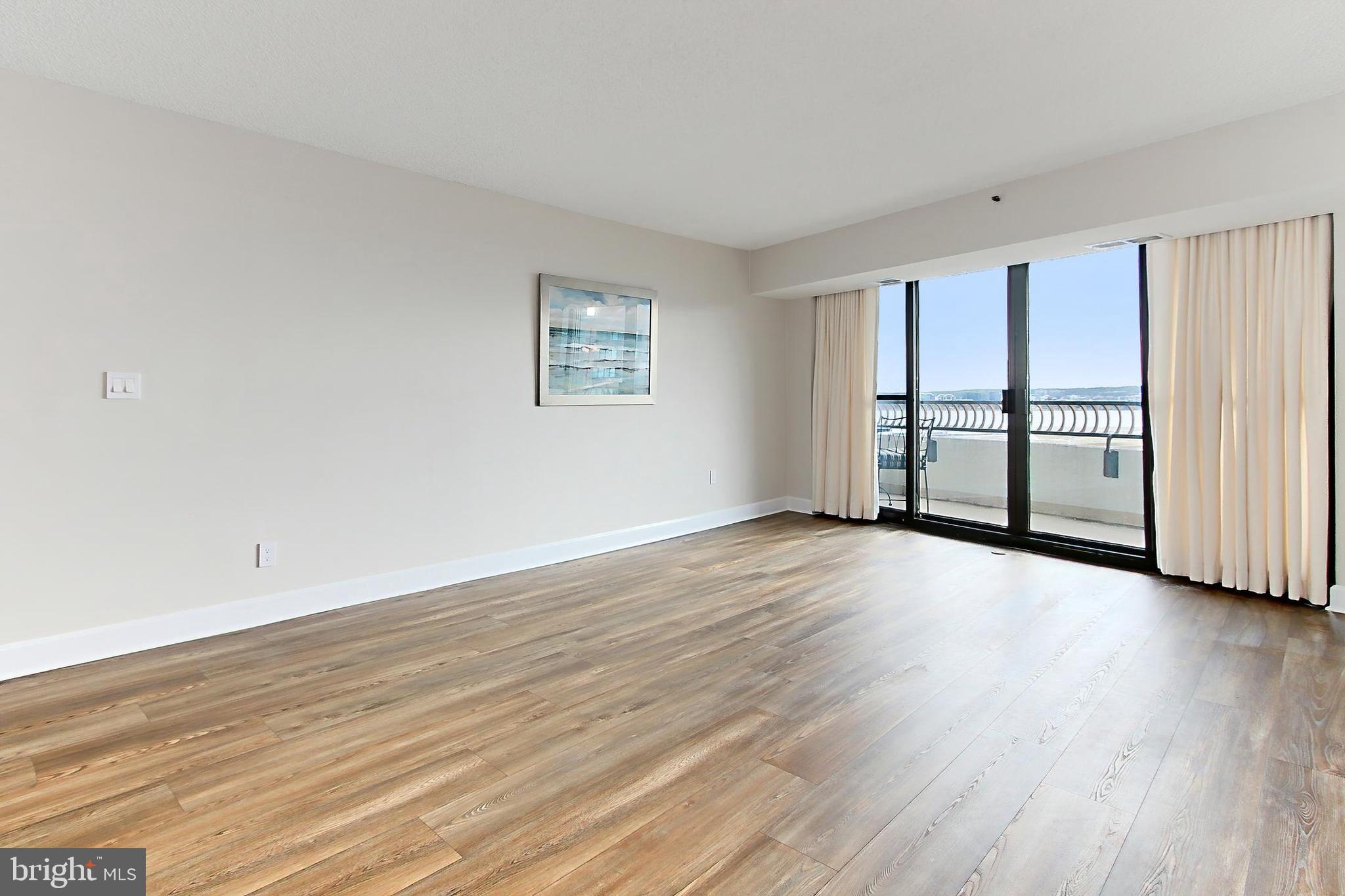 CRYSTAL GATEWAY - Residential