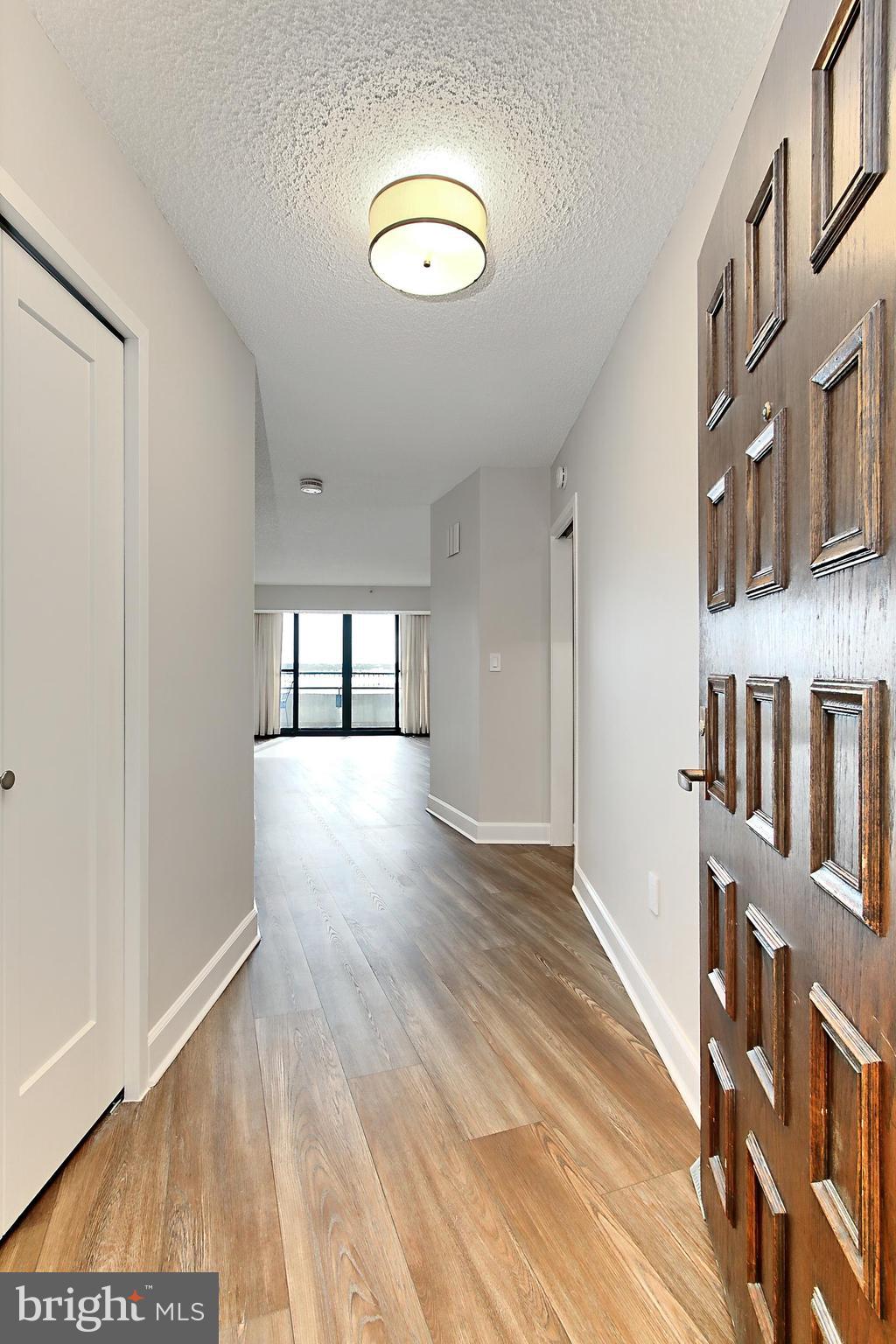 CRYSTAL GATEWAY - Residential