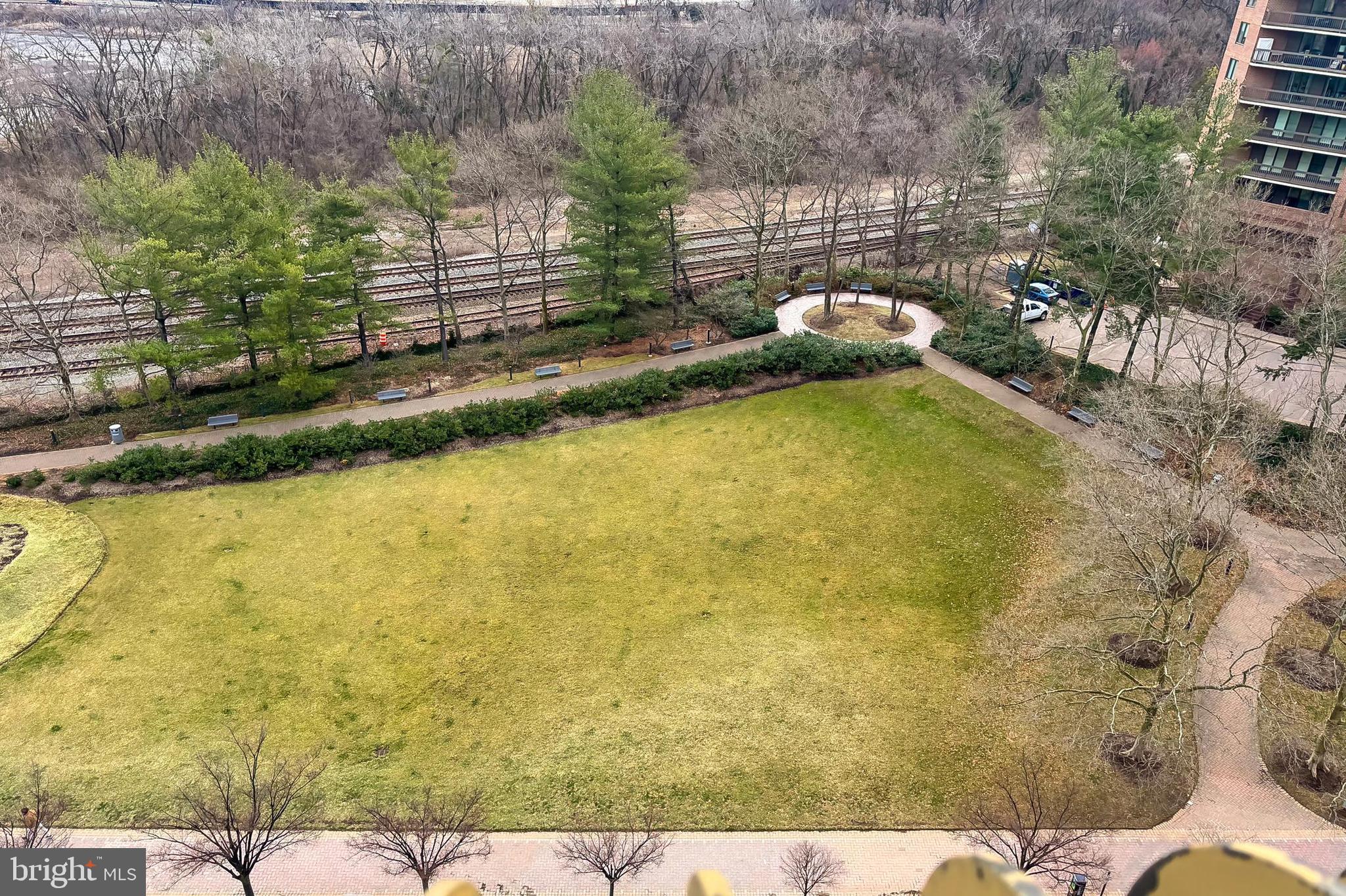 CRYSTAL GATEWAY - Residential