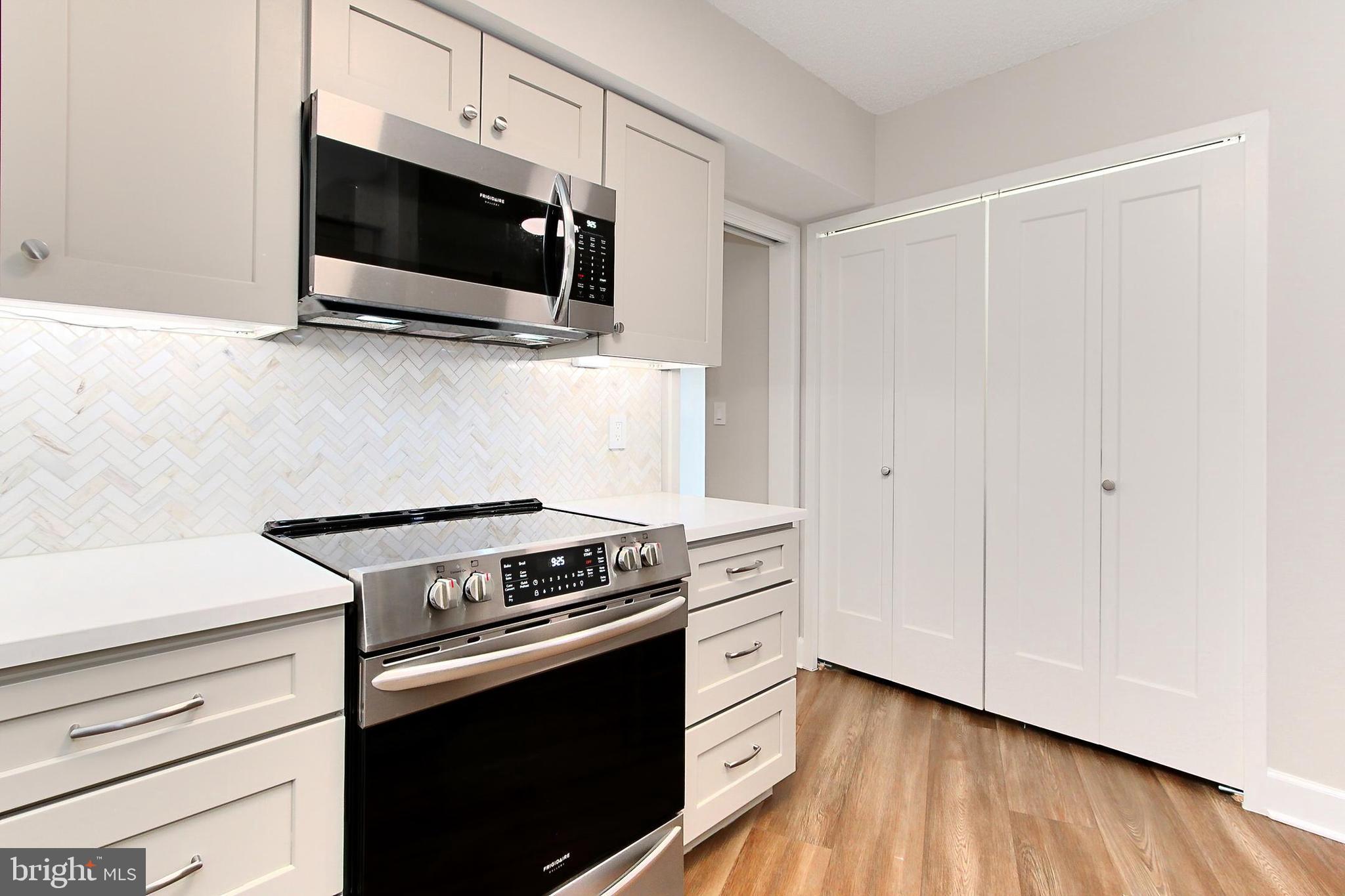 CRYSTAL GATEWAY - Residential