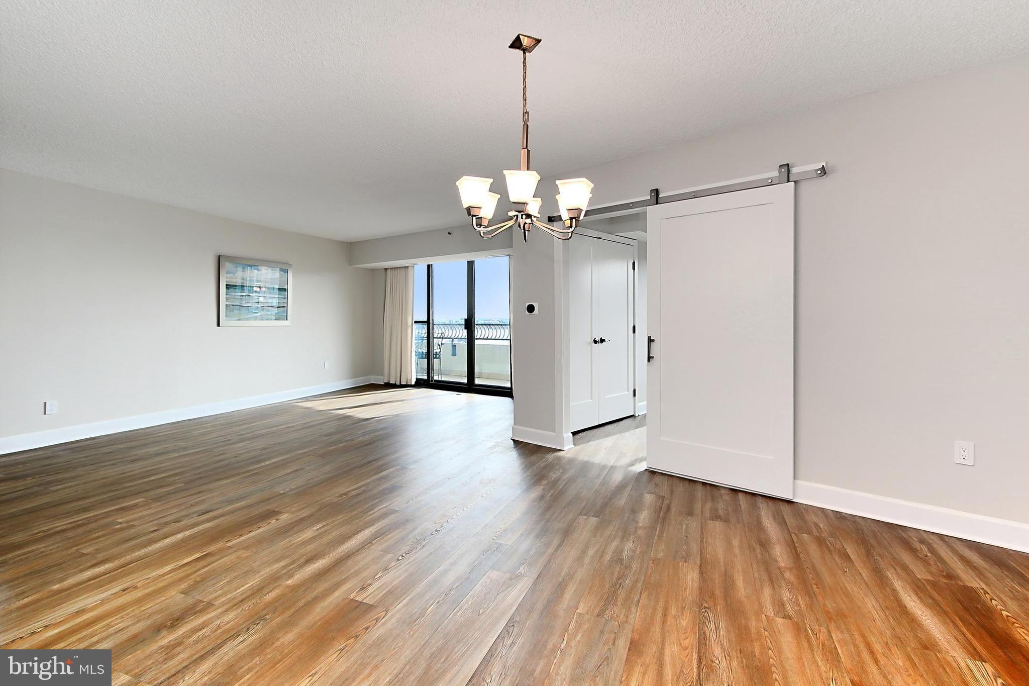 CRYSTAL GATEWAY - Residential