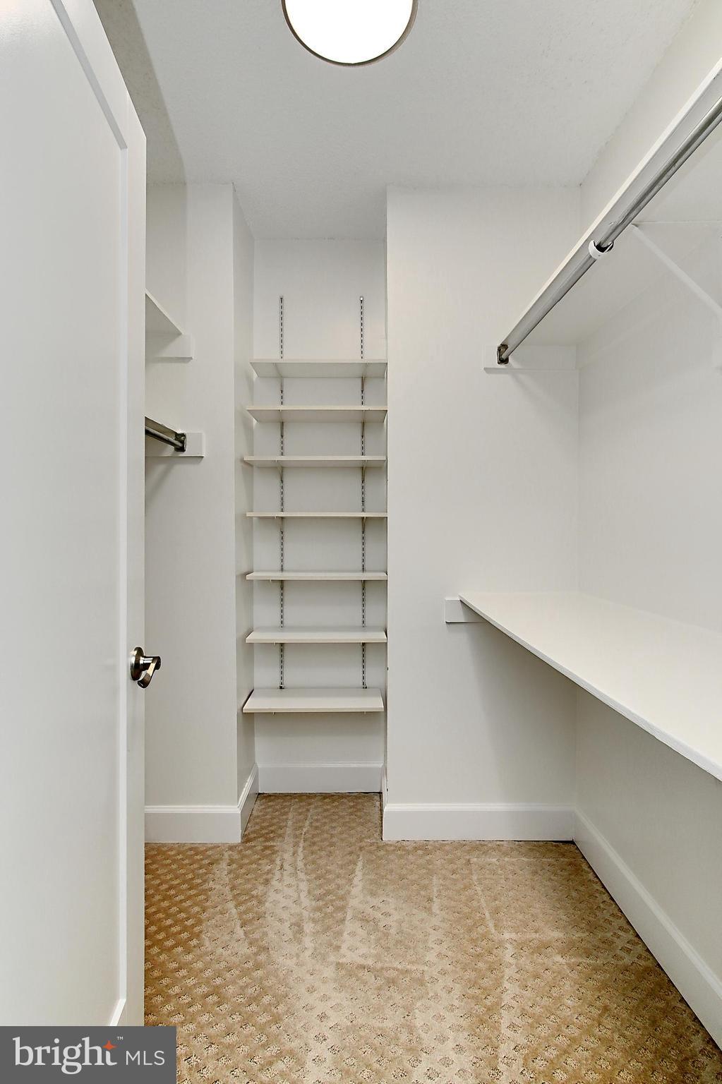 CRYSTAL GATEWAY - Residential