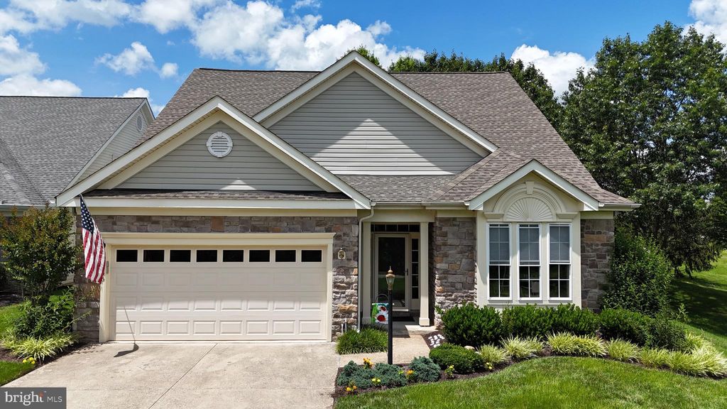 Photo of 13746 Heritage Valley Way, GAINESVILLE, VA 20155 (MLS # VAPW2106872)