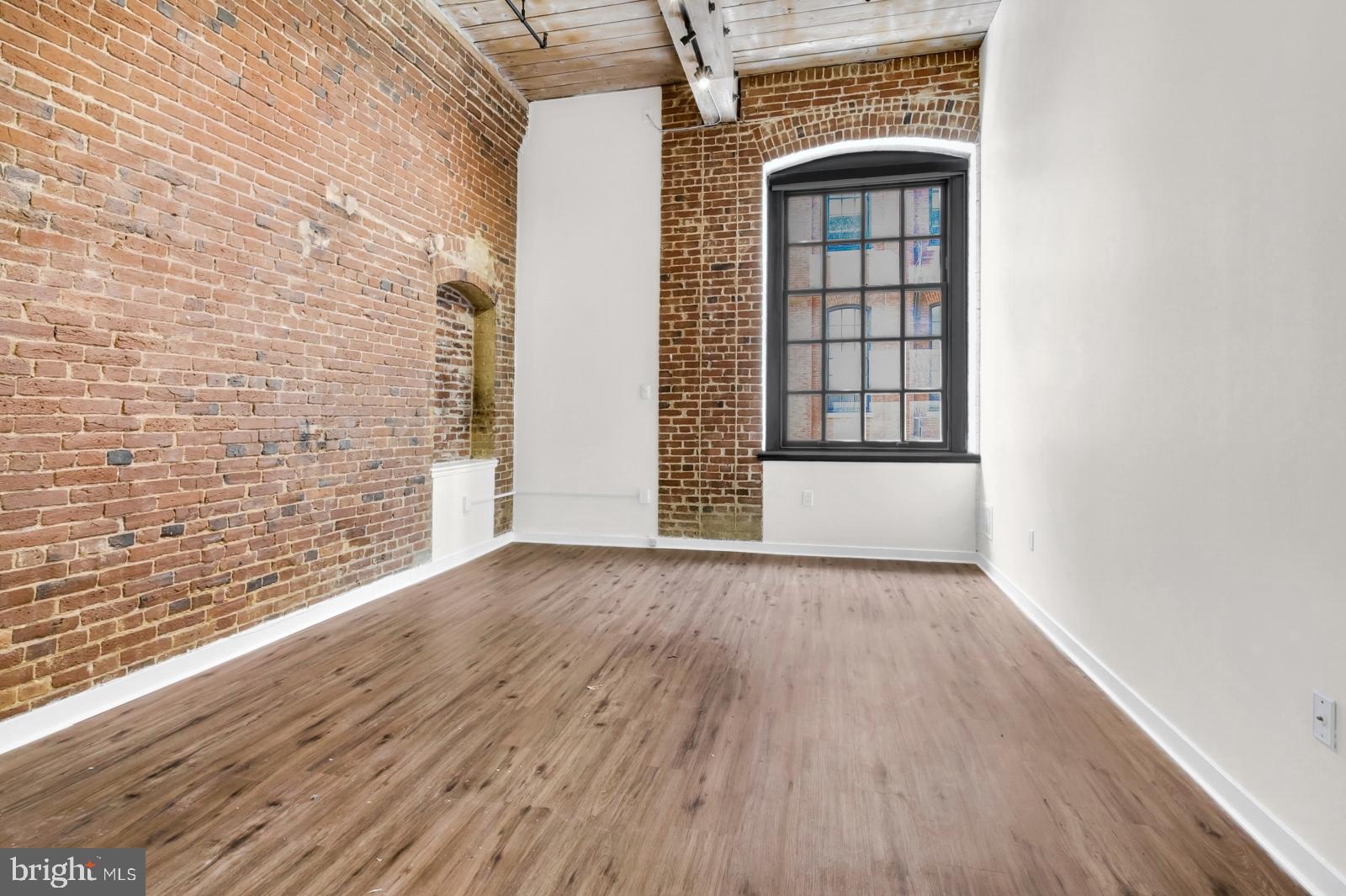 OLD CITY - Residential Lease