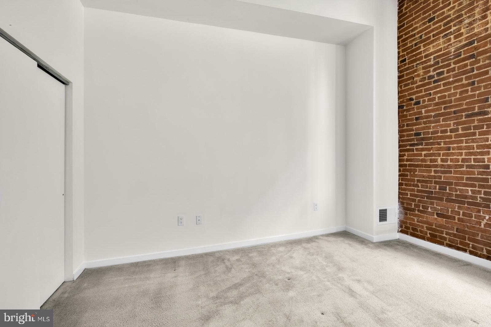 OLD CITY - Residential Lease