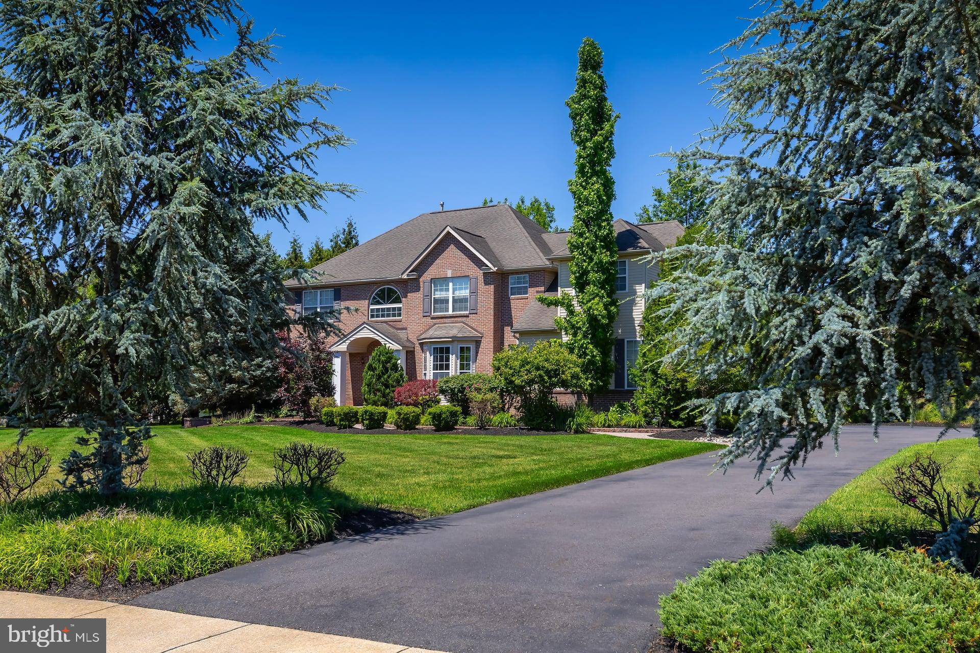 208 HICKORY LANE