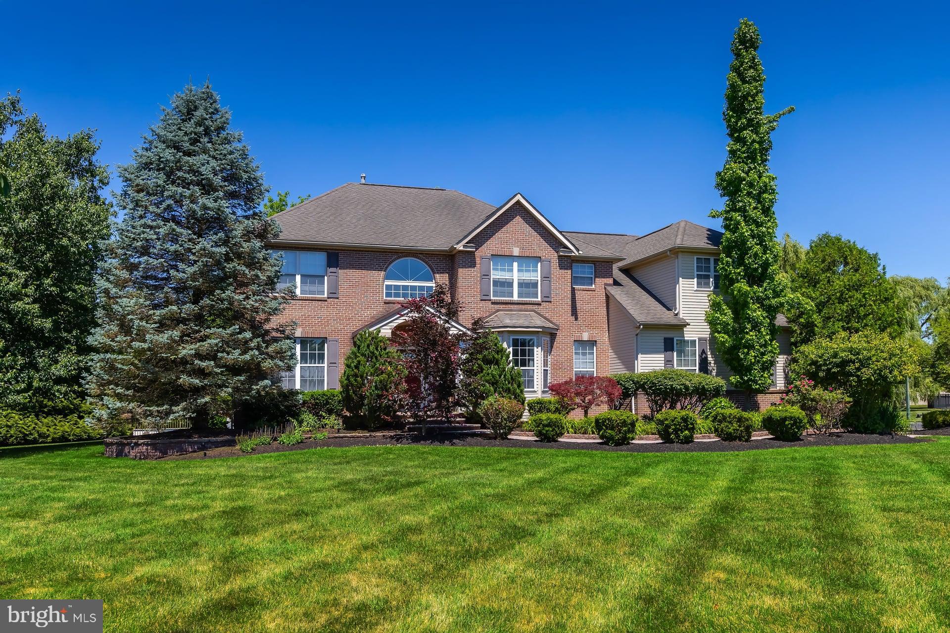 208 HICKORY LANE