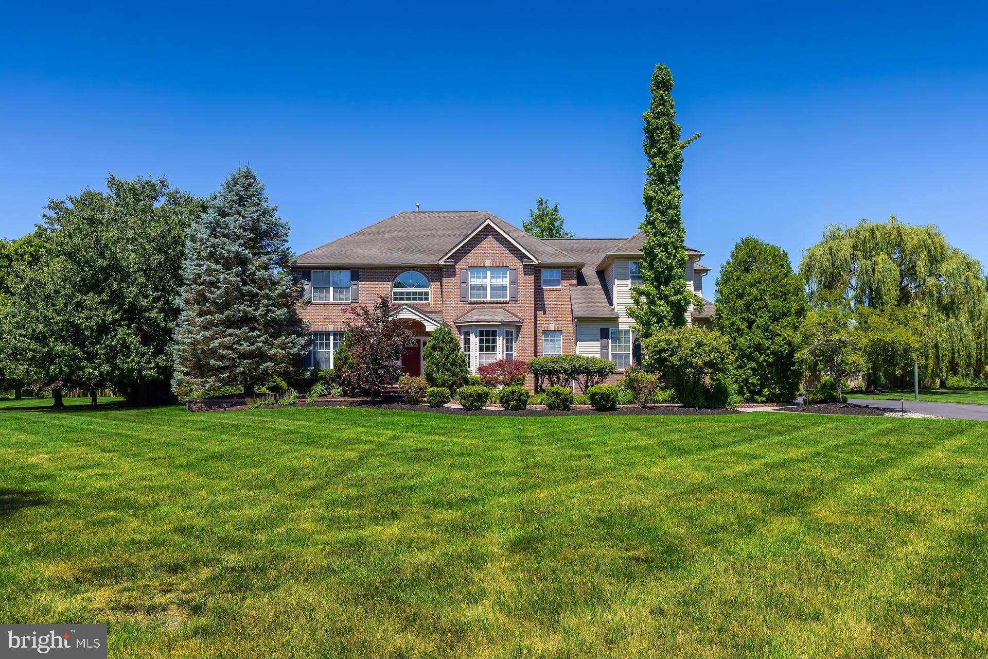208 HICKORY LANE