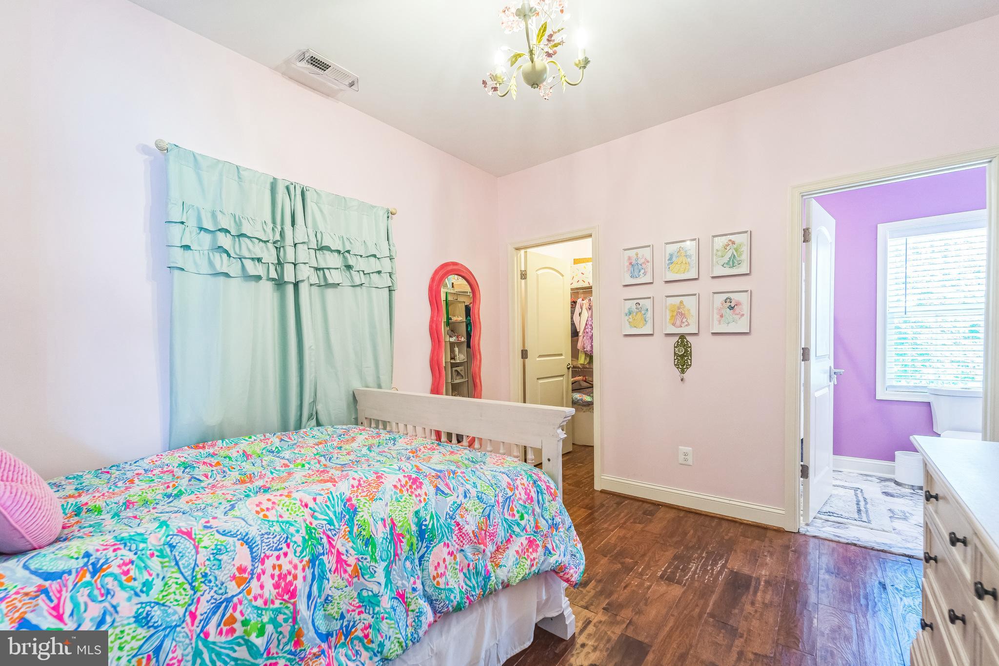 MIDDLE RIVER - Residential