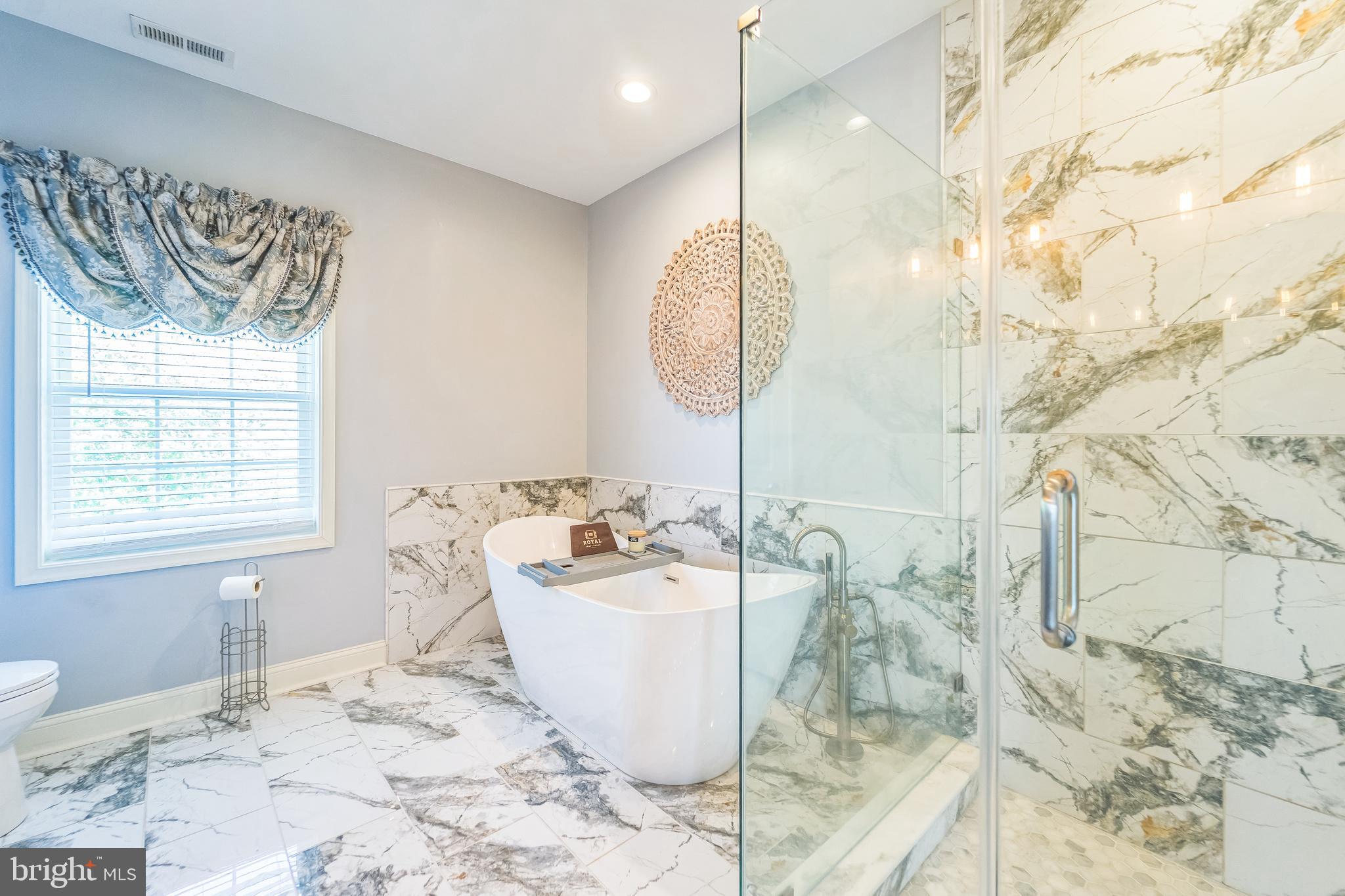 MIDDLE RIVER - Residential