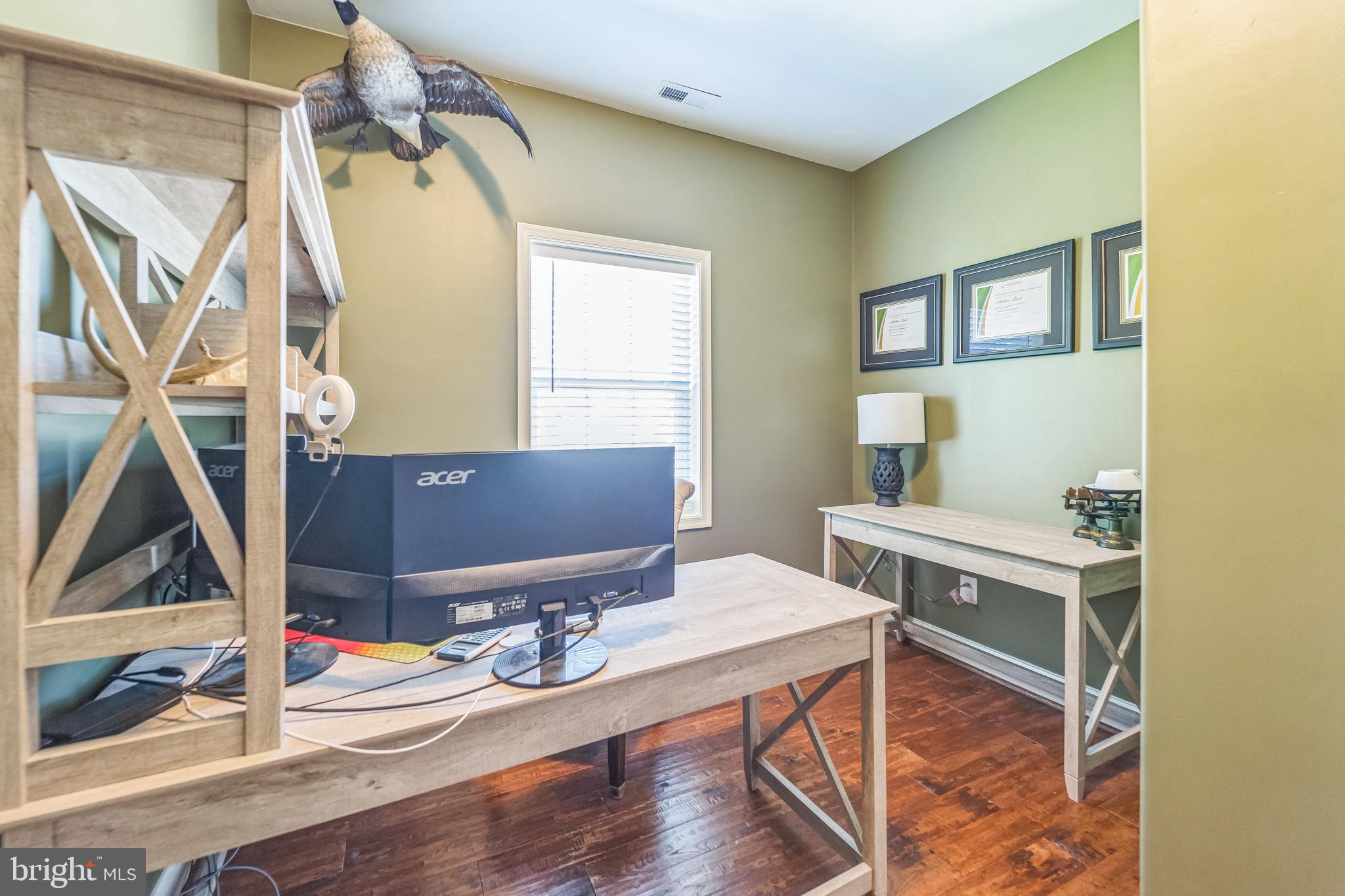 MIDDLE RIVER - Residential