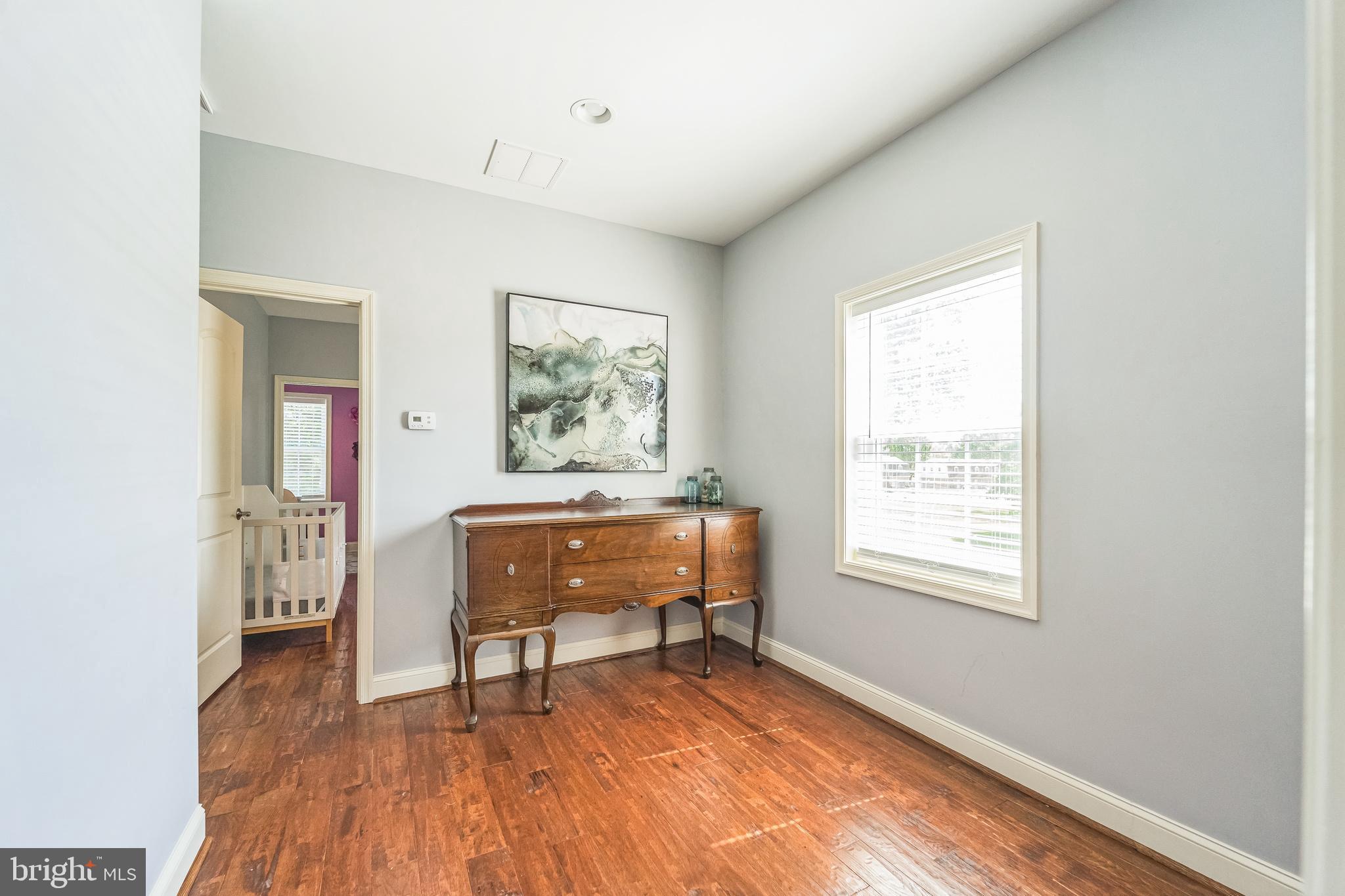 MIDDLE RIVER - Residential