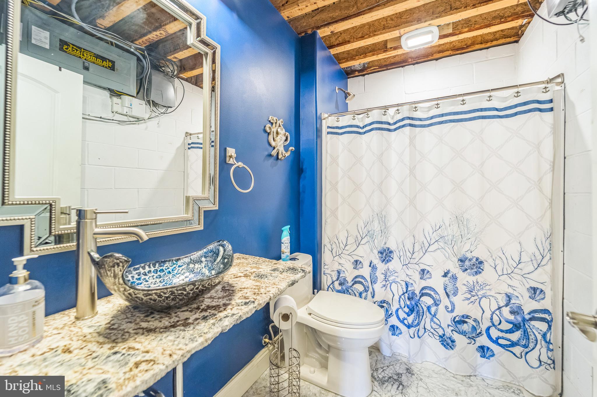 MIDDLE RIVER - Residential