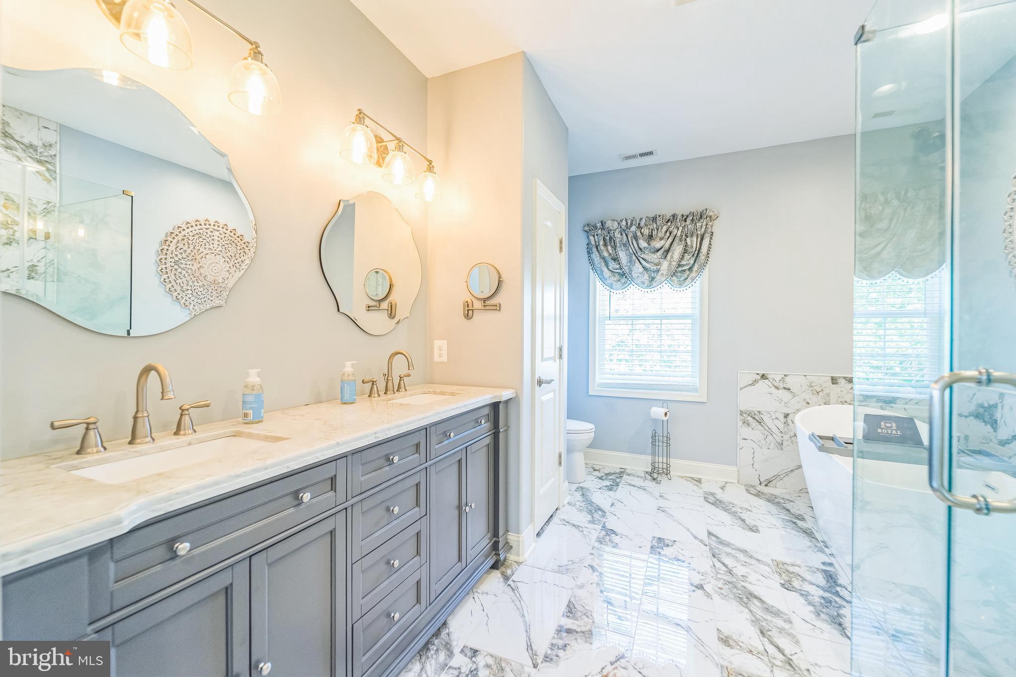 MIDDLE RIVER - Residential