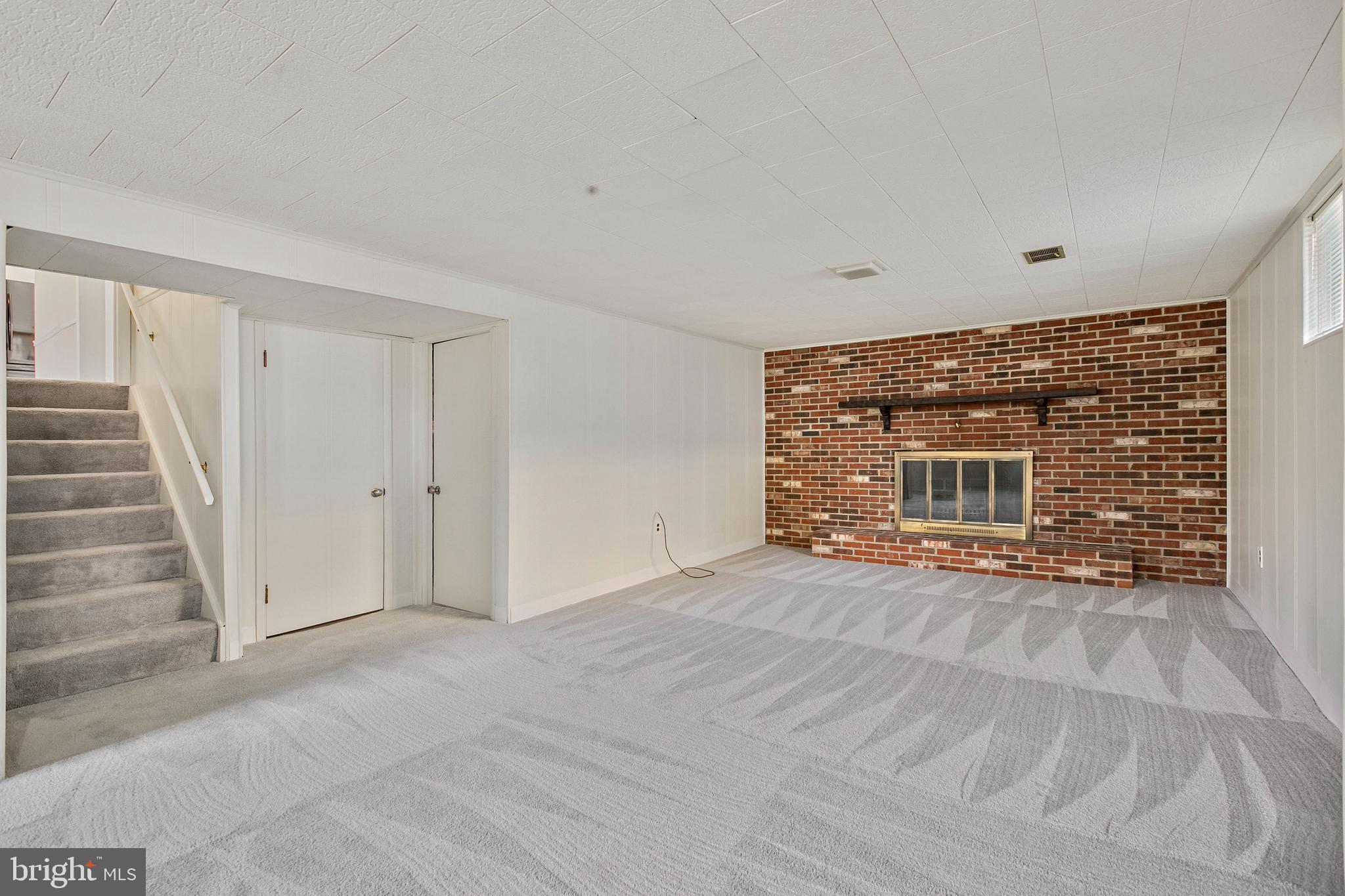 SILVERGATE VILLAGE - Residential