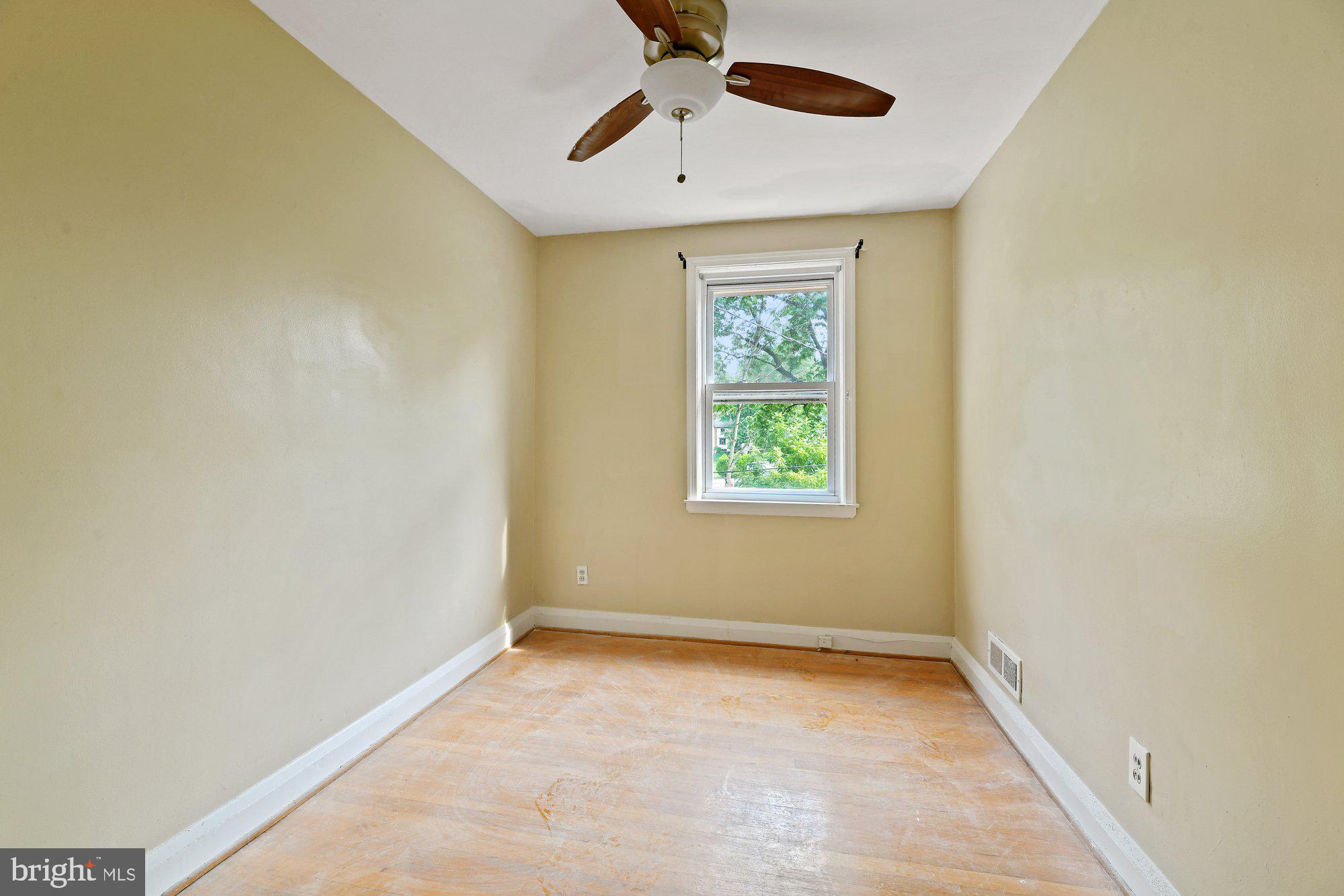 MOUNT WASHINGTON - Residential Lease