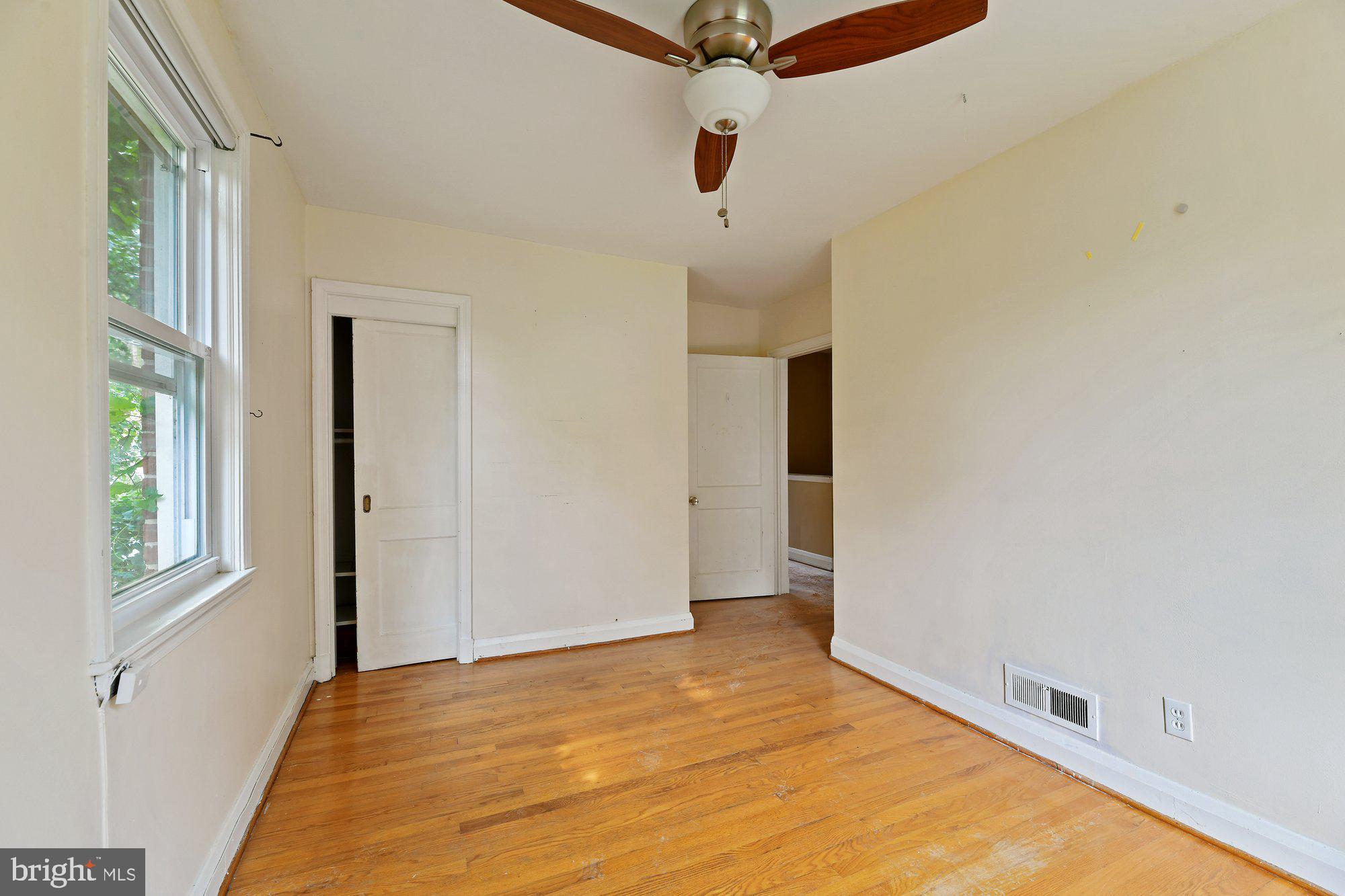 MOUNT WASHINGTON - Residential Lease