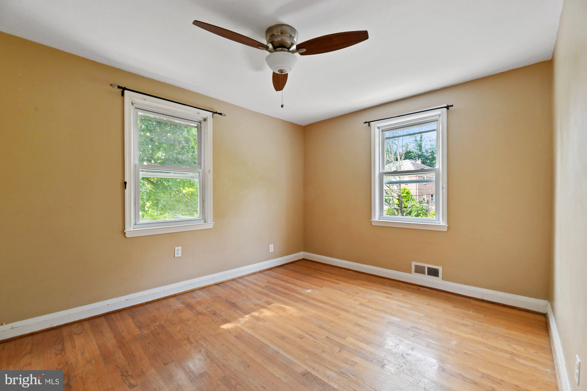 MOUNT WASHINGTON - Residential Lease