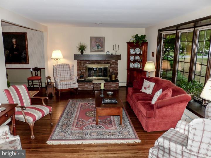 BROAD AXE - Residential