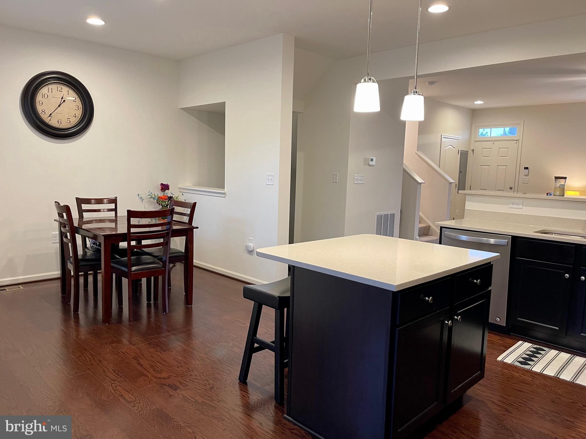 ARCHERS ROCK - Residential